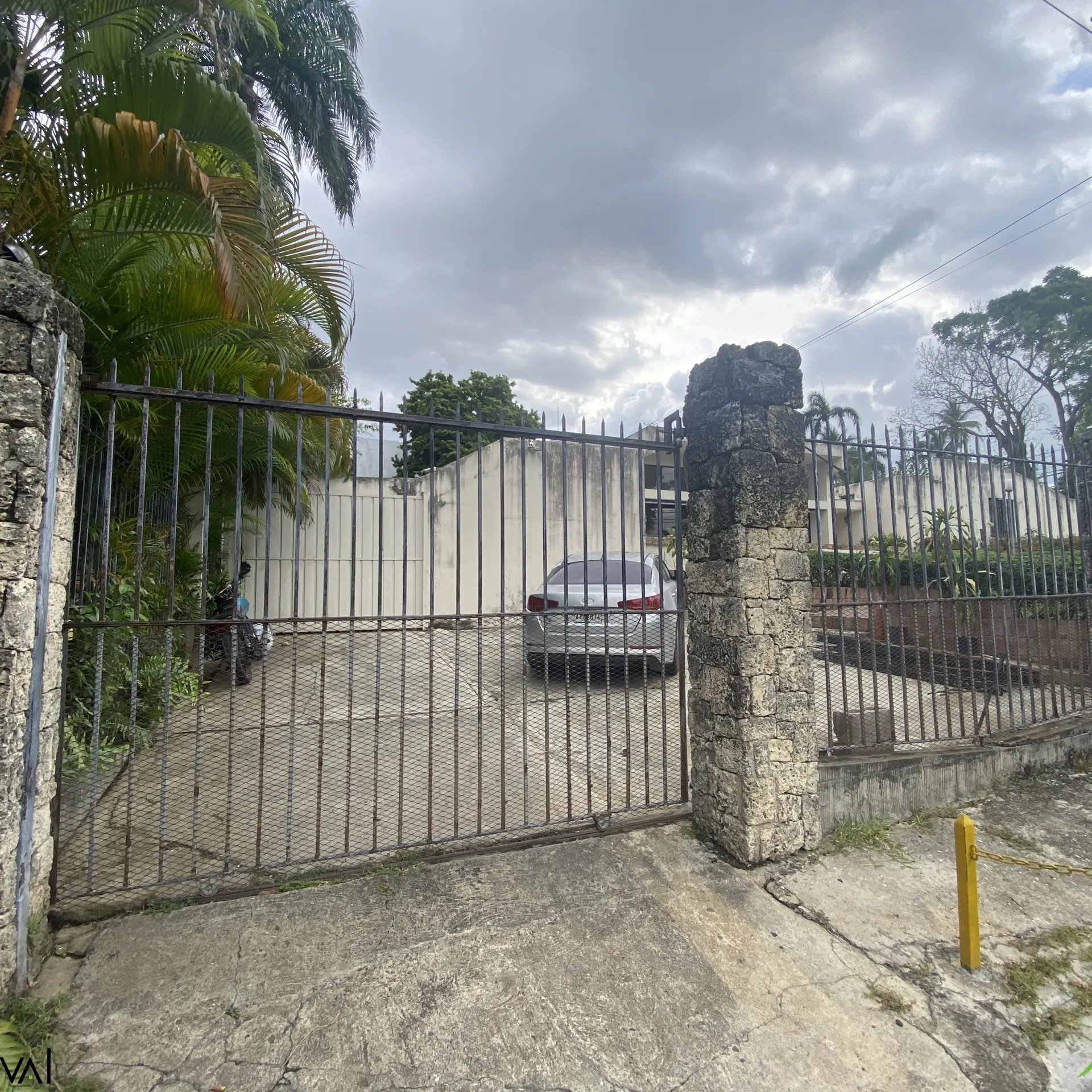 Vendo Espectacular Casa de Esquina en Arroyo Hondo Viejo 441714