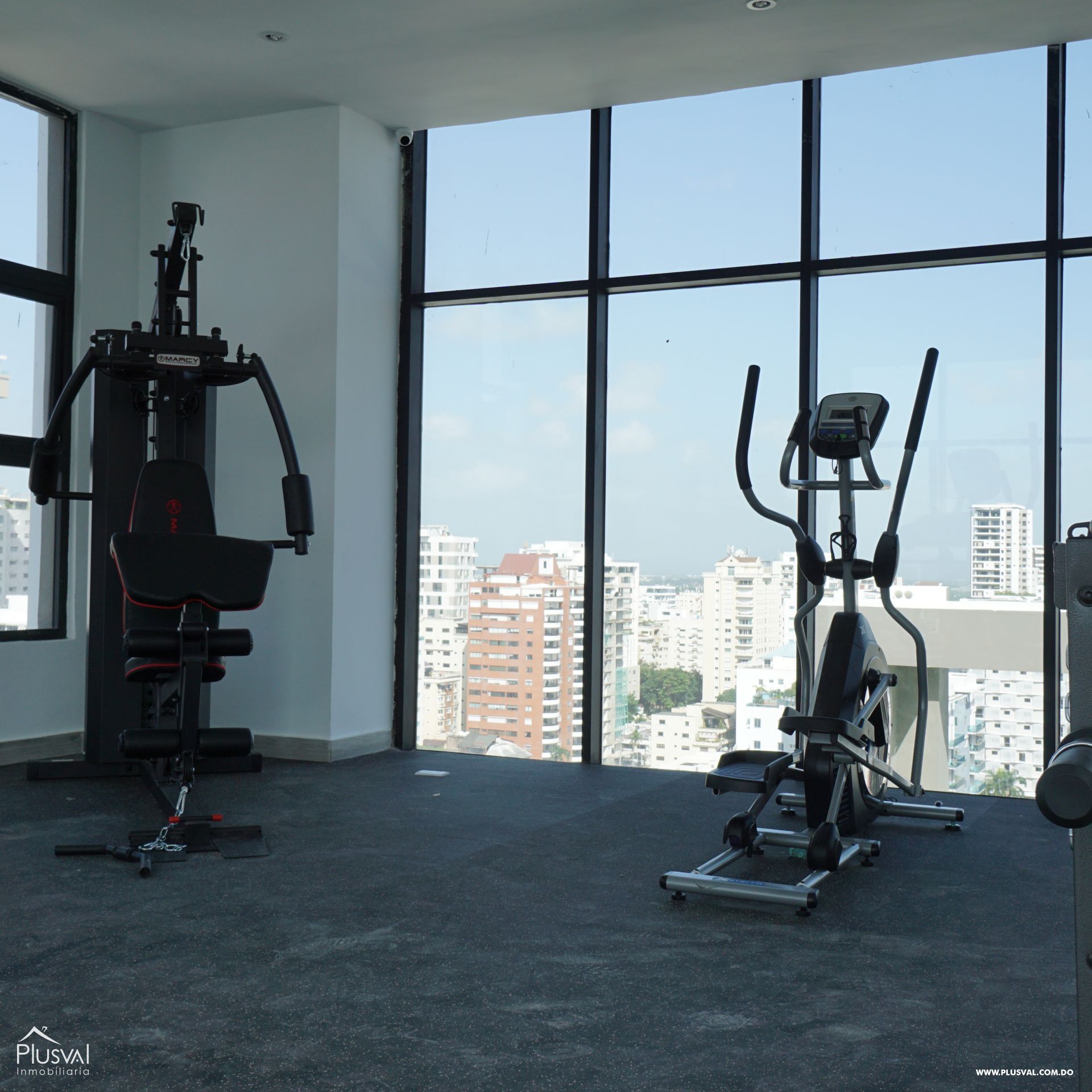 Moderno apartamento en alquiler con línea blanca en Piantini 430686