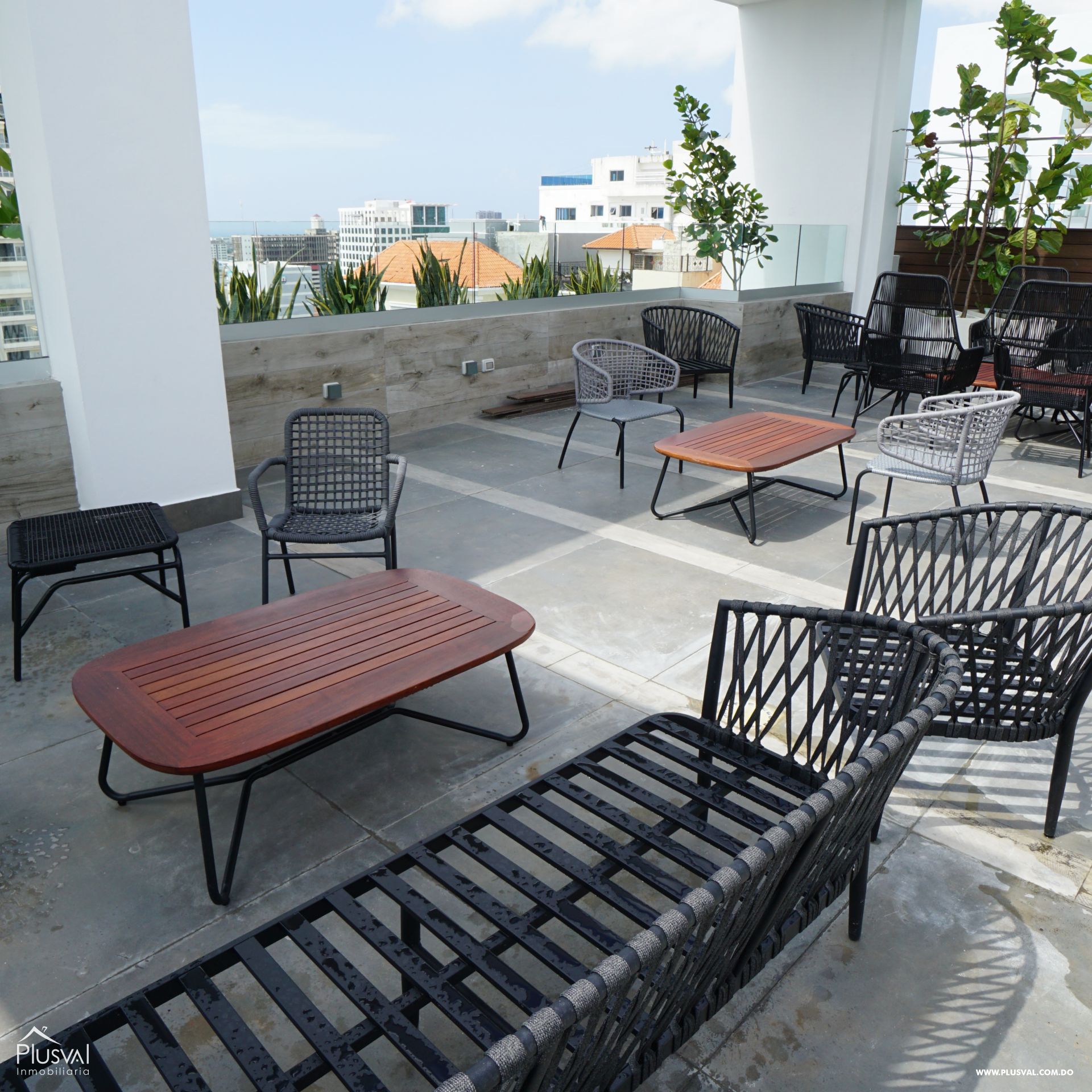 Apartamento en alquiler con linea blanca en Piantini 183107