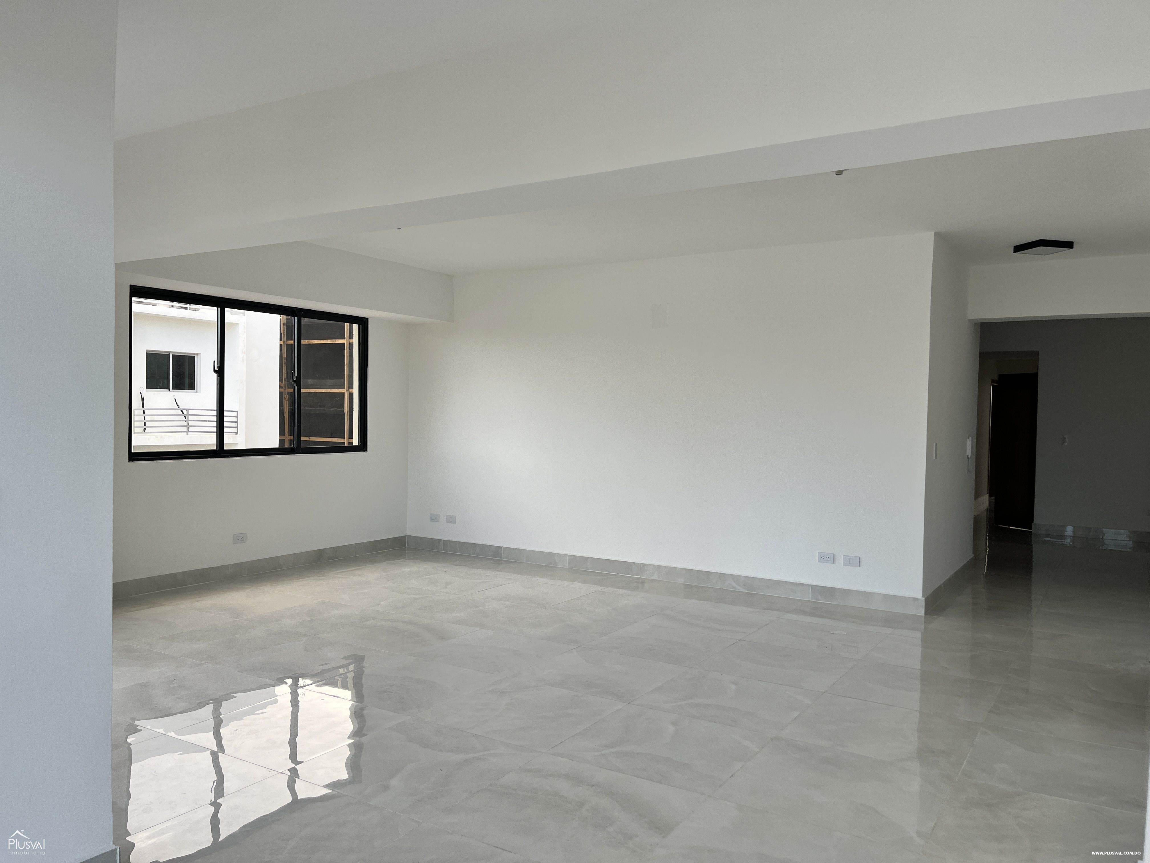 Apartamento Familiar en Venta en Renacimiento – 3 Habitaciones | 170 m² | Zona Tranquila y Céntrica 438000
