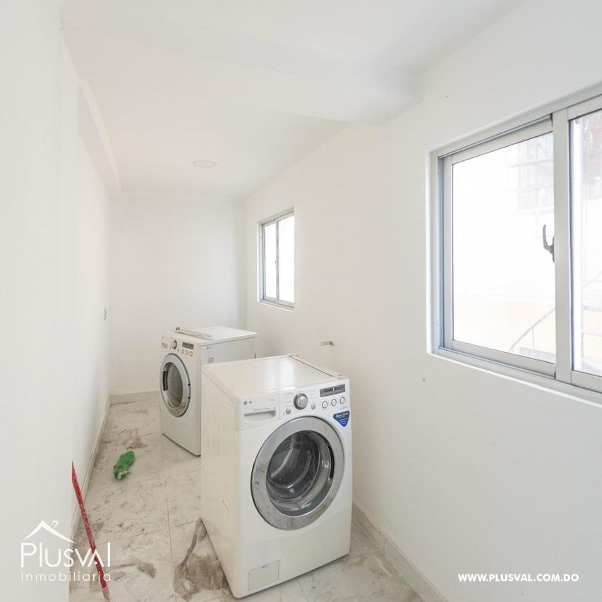 Edificio Multifuncional de Inversión en la Avenida Enriquillo: Oportunidad de Crecimiento y Rentabilidad 419105