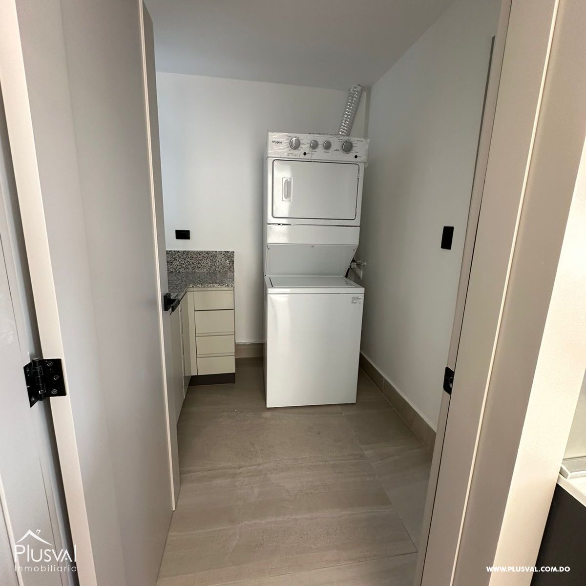 Exclusivo apartamento de 3 habitaciones  ubicado en La Esmeralda 409886
