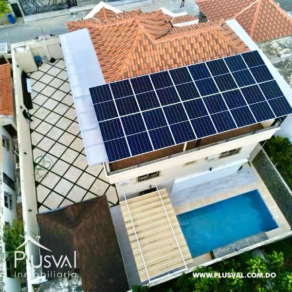 Casa en venta en Santo Domingo Este, 3 niveles de lujo y confort 401366