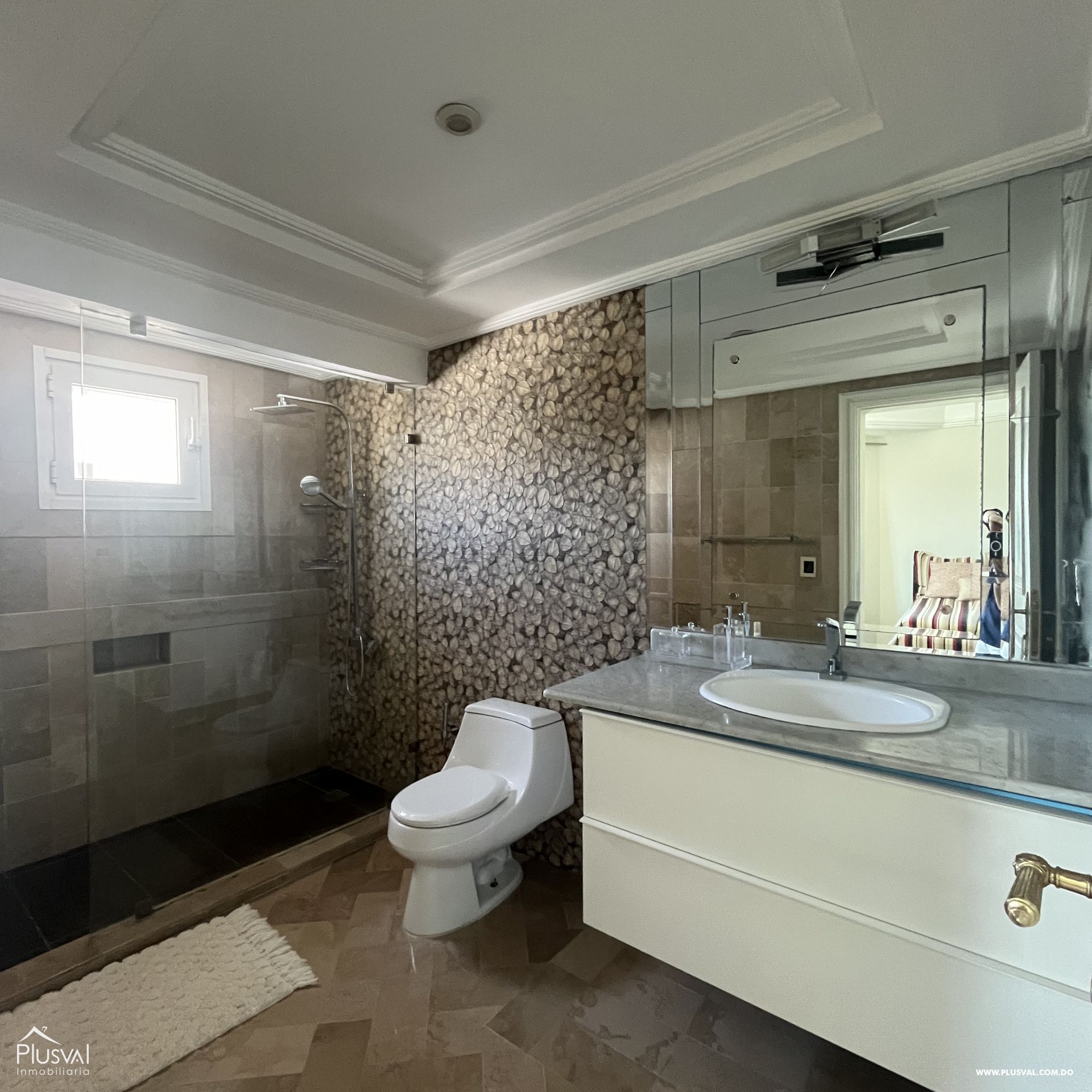 Apartamento en alquiler en plena Anacaona frente al parque 350027