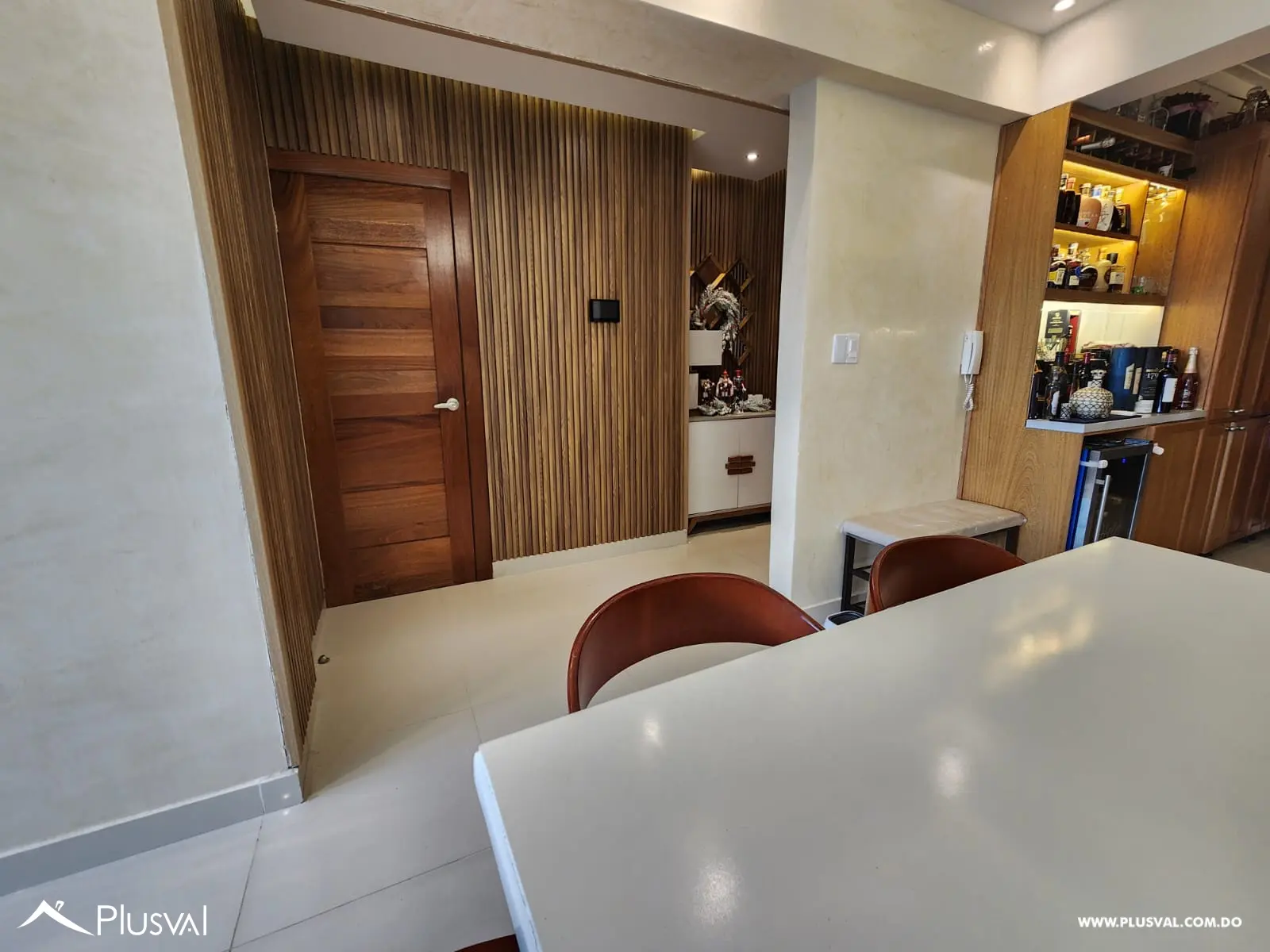 Apartamento de 3 habitaciones en  Evaristo Morales 480438