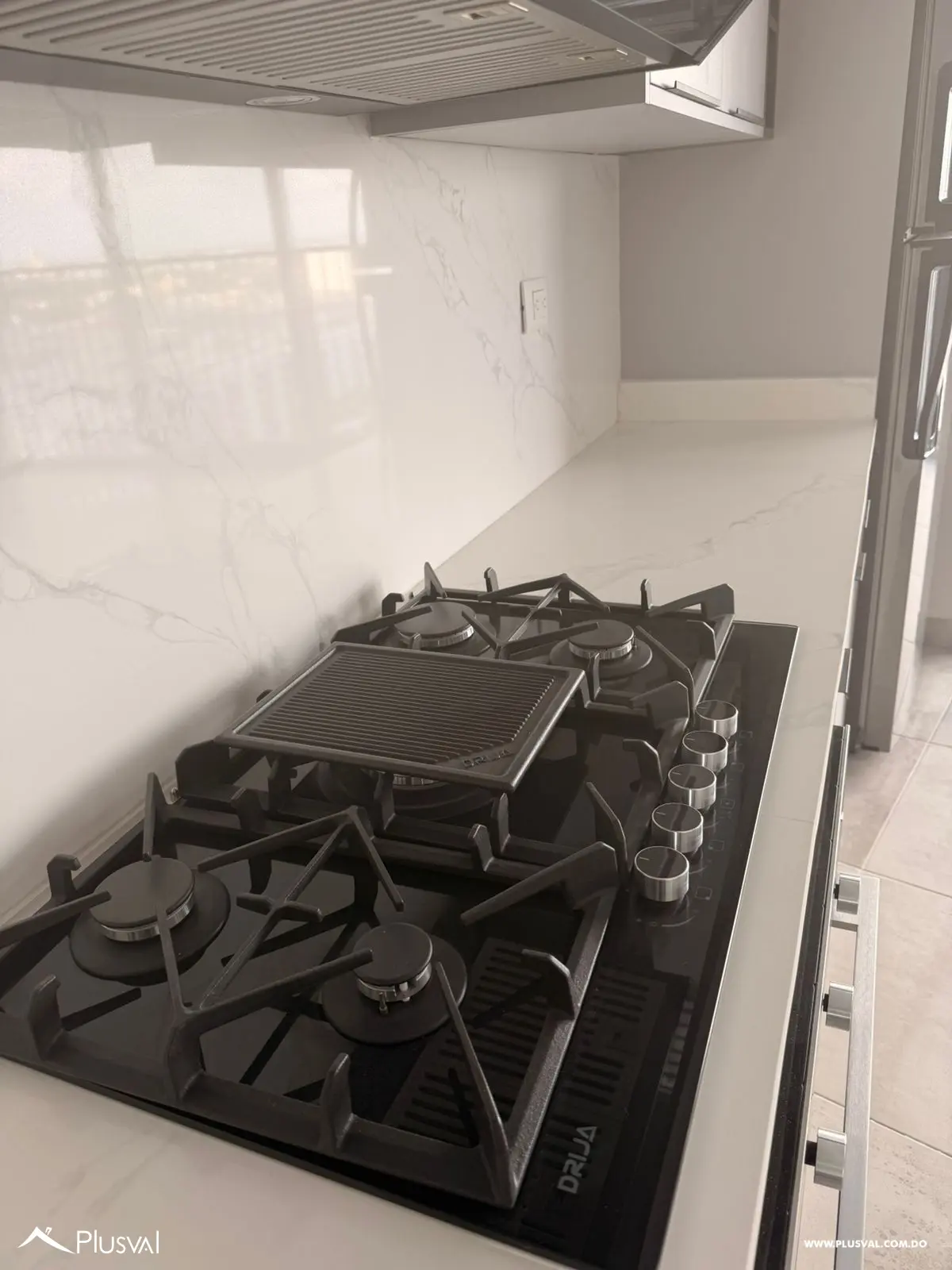 Moderno apartamento en alquiler en Serrallés 482436