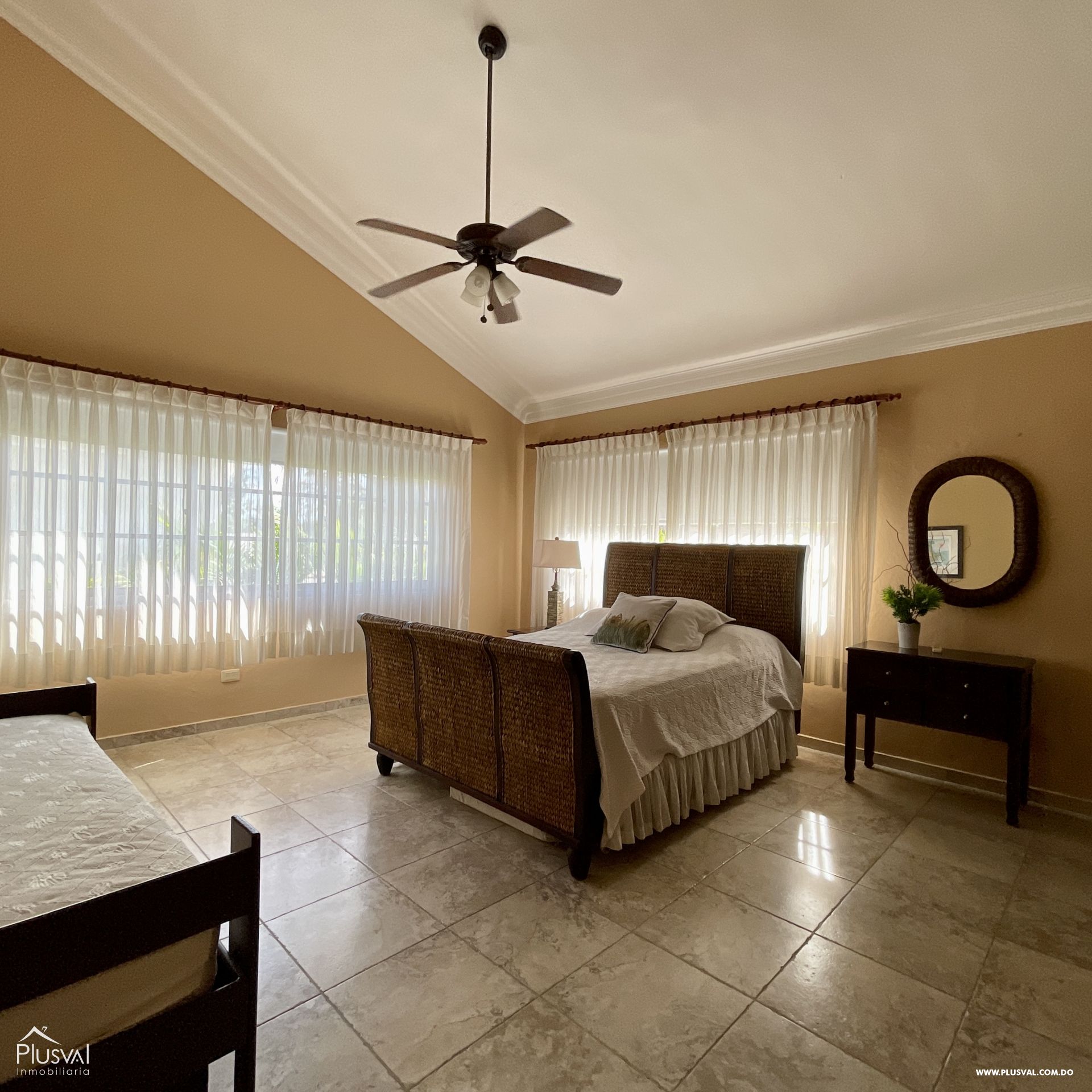 Villa en Alquiler AMUEBLADA, en Metro Country Club 219703