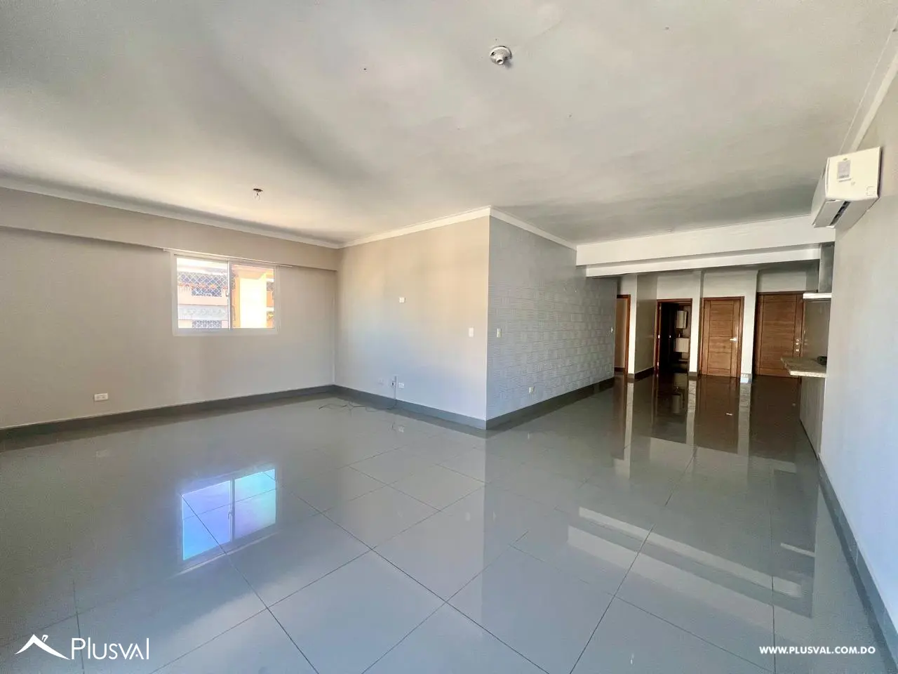 Apartamento en alquiler en Evaristo Morales con balcón tipo terraza 479232