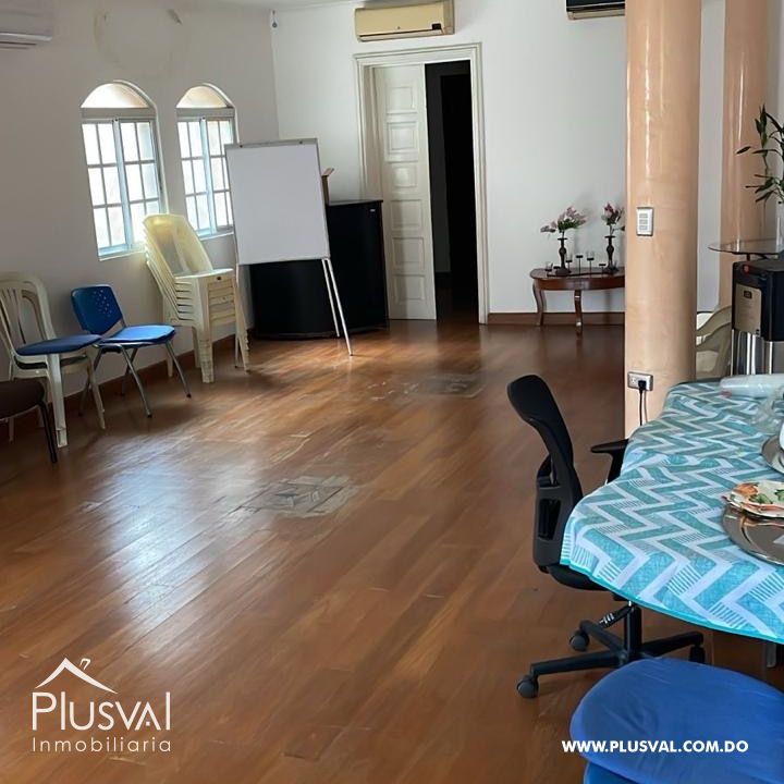 Casa en Venta en Gazcue – Ubicación Privilegiada y Gran Potencial 433146