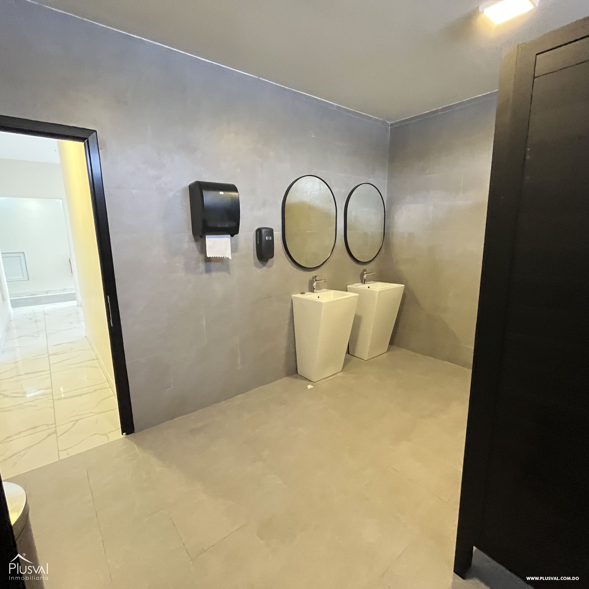 Local Comercial en Exclusivo Edificio Corporativo en Punta Cana 395363