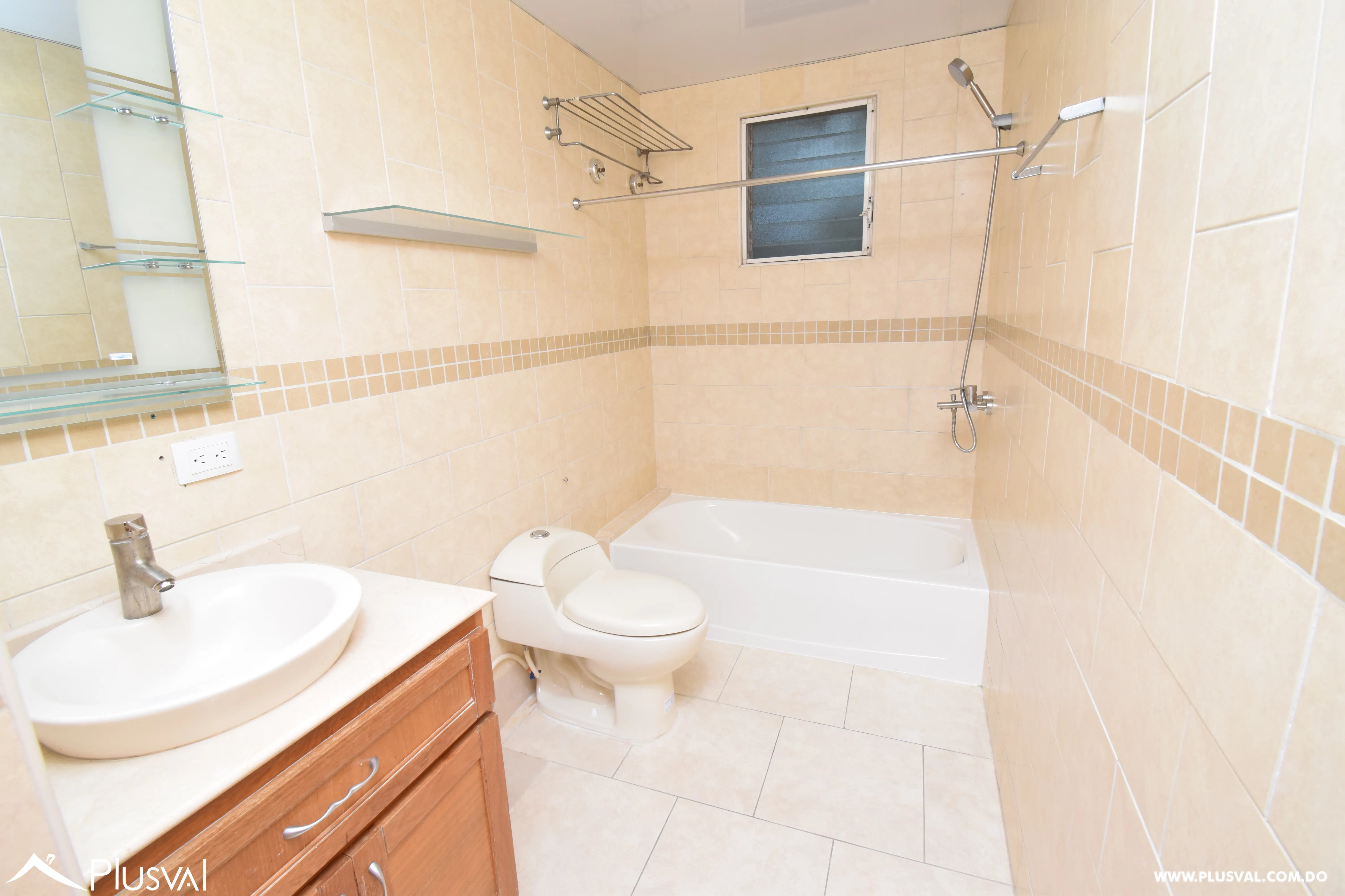 Apartamento en alquiler vacío con excelente ubicación. 468028