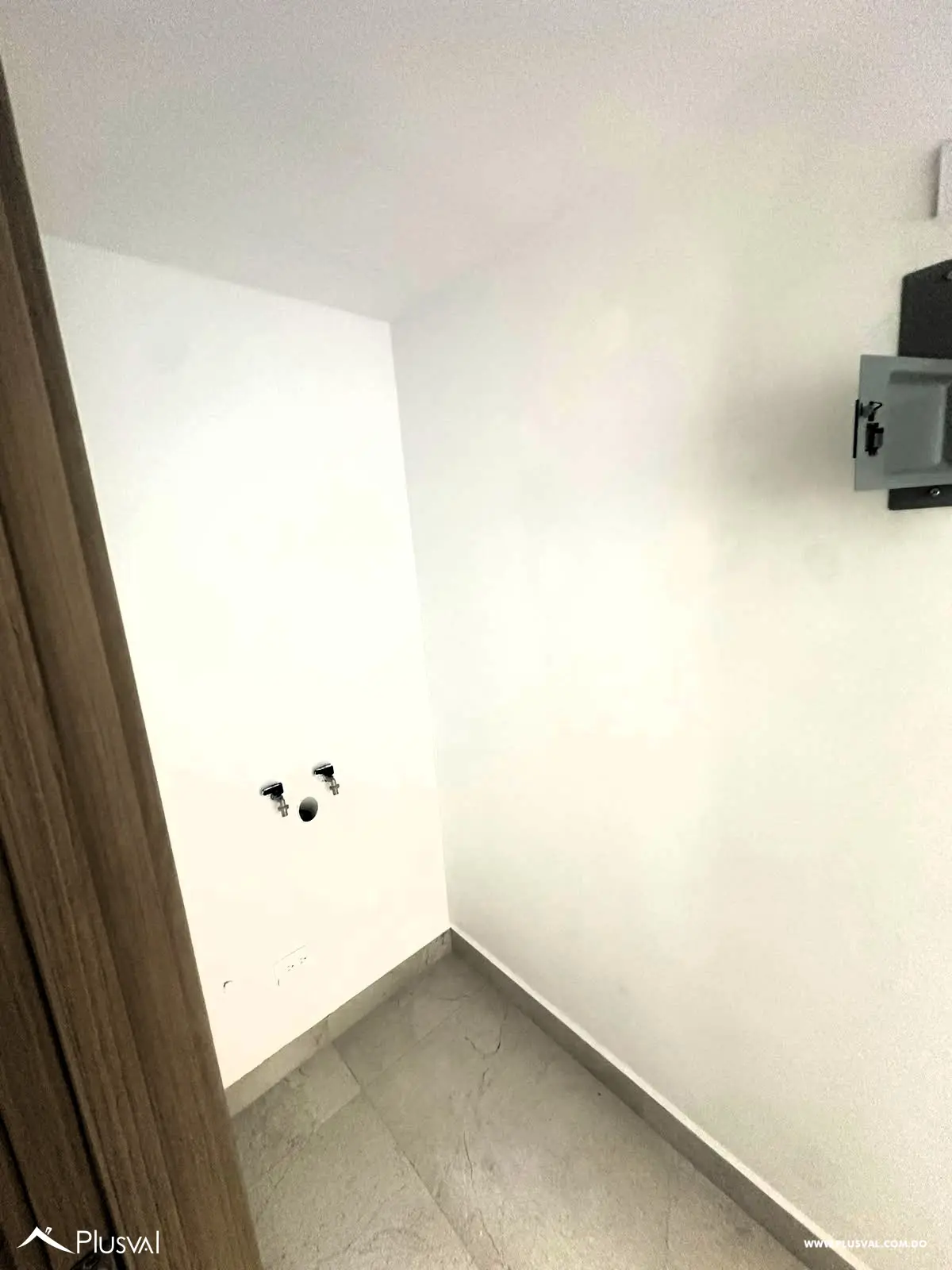 Apartamento Nuevo en la mejor zona de Evaristo Morales 525628