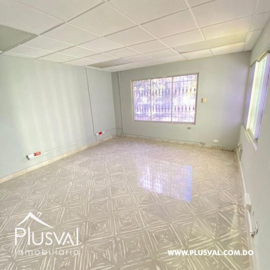 Amplio Local en Alquiler, en La Julia 320567