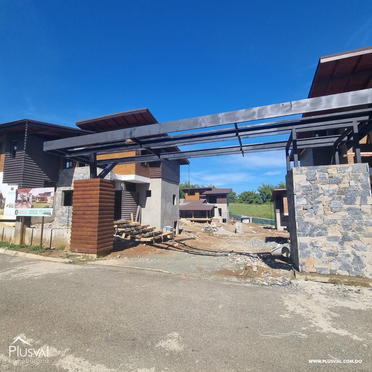 Villa en Venta en Jarabacoa, Residencial Cerrado (Founders) 244846