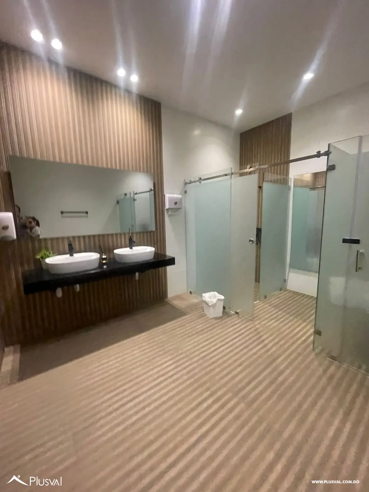 ¡Vive en las alturas! Elegante apartamento en 9no piso con ubicación privilegiada 465134