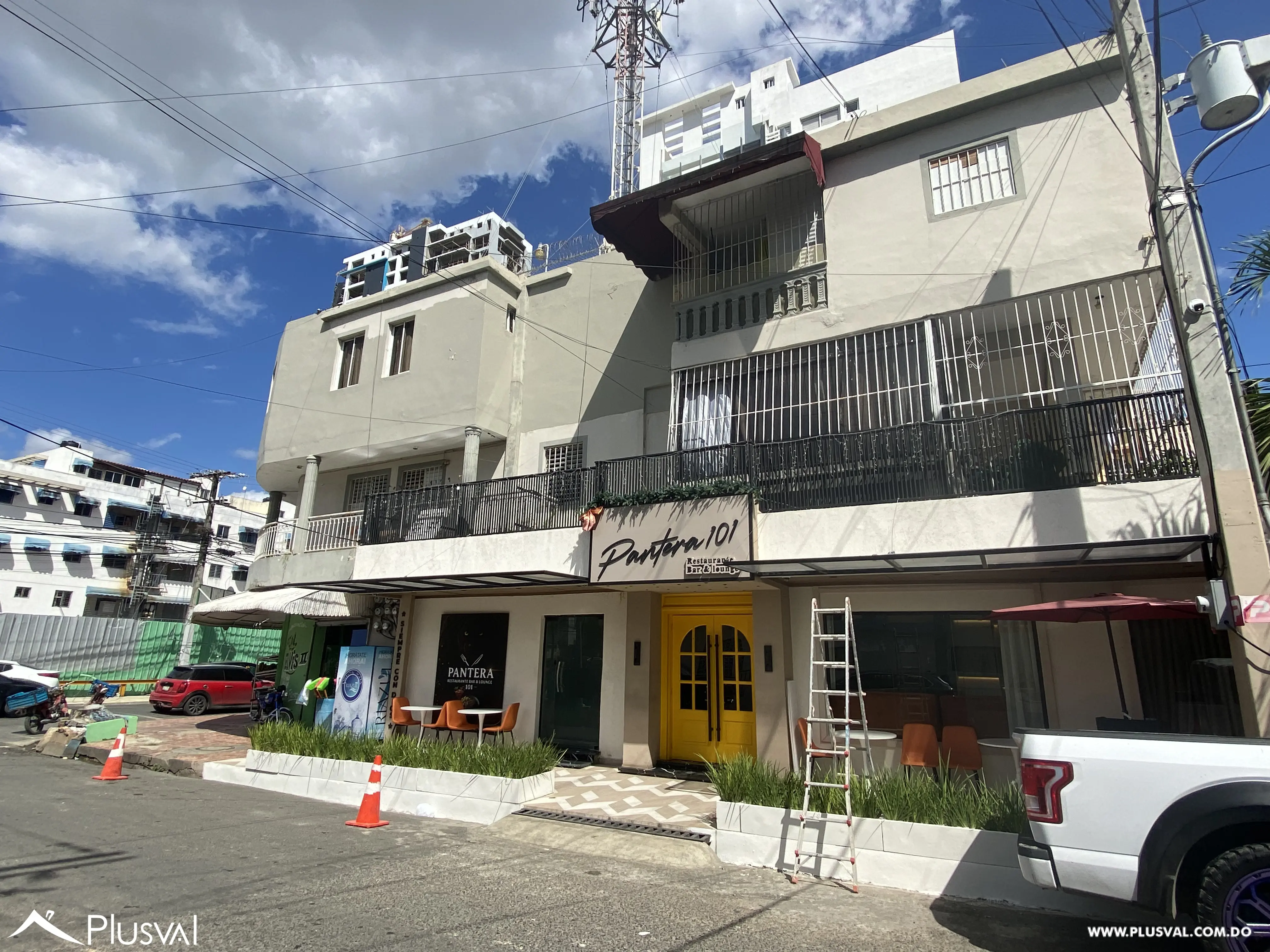 VENTA Edificio Comercial / Residencial bien ubicado en Alma Rosa I. 489928