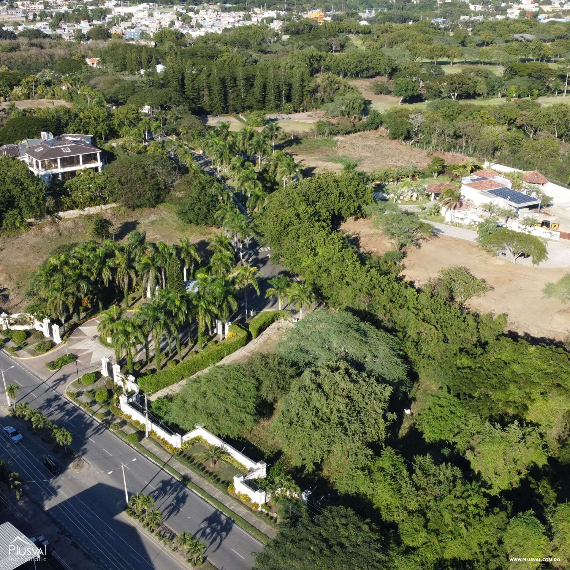 Amplios Solares en Proyecto cerrado 253139