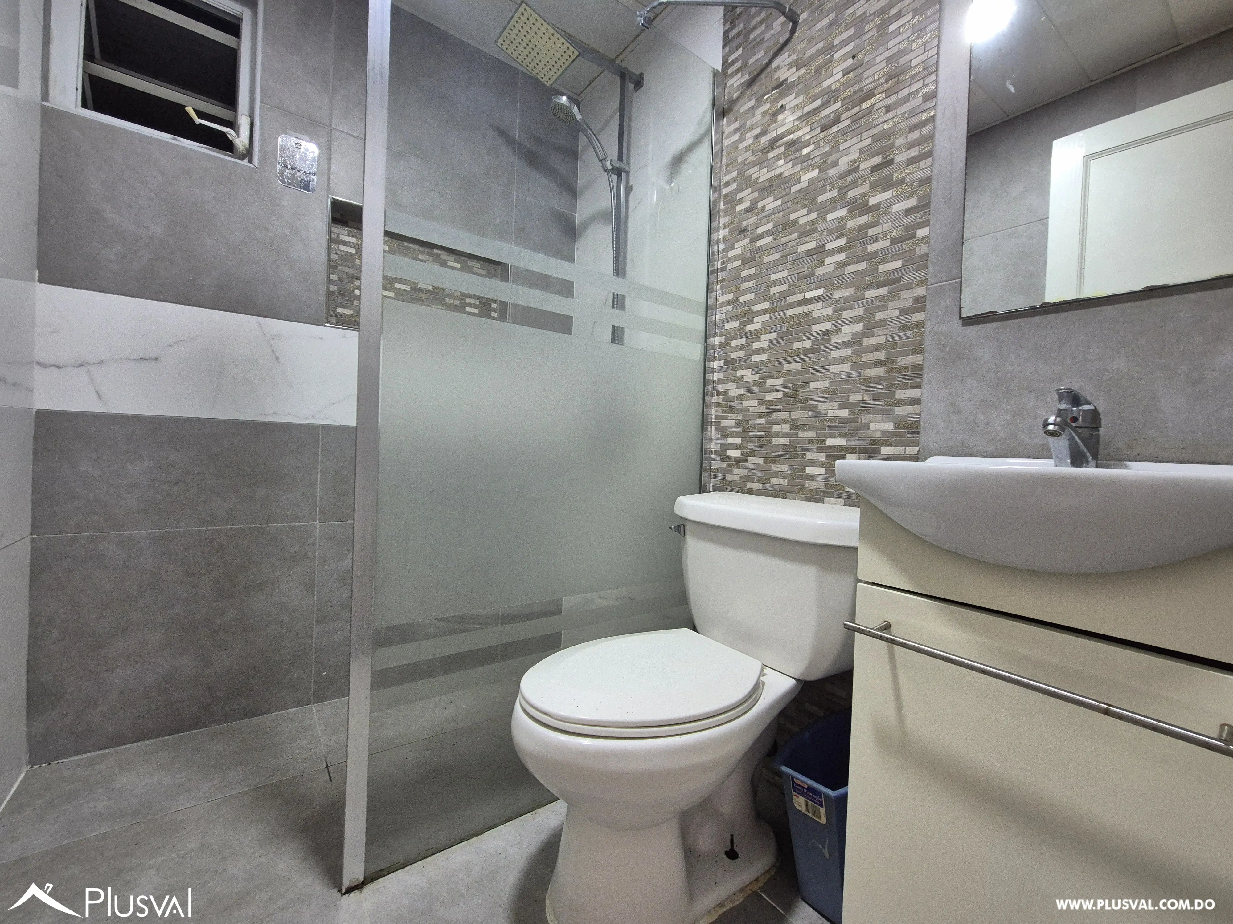 Apartamento con estudio en alquiler en Gazcue 466848