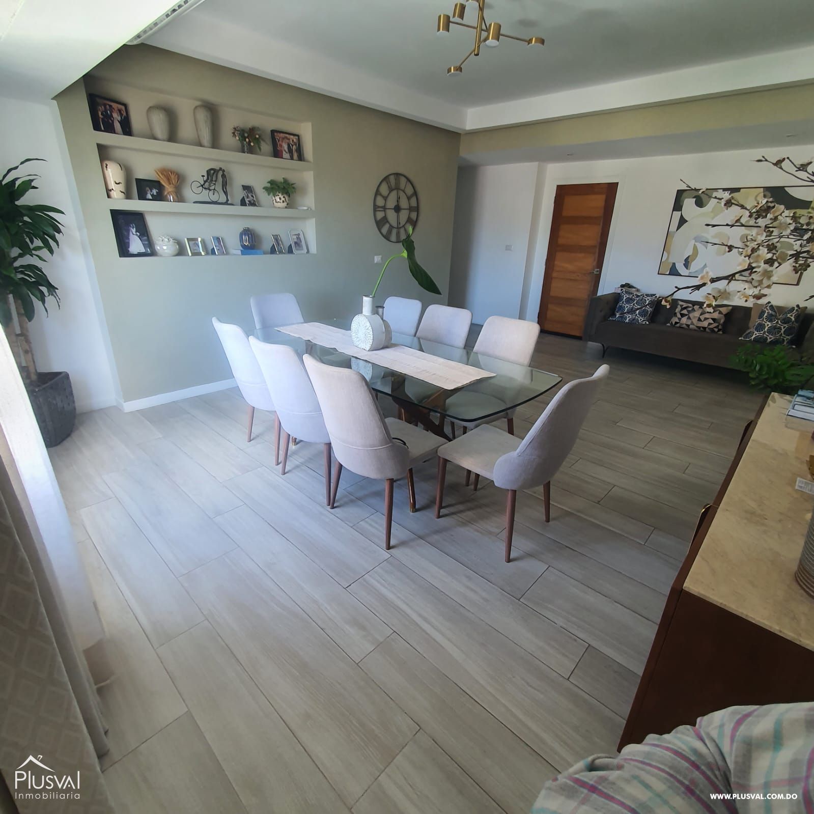 Venta de Hermoso Apartamento en Serralles 440312