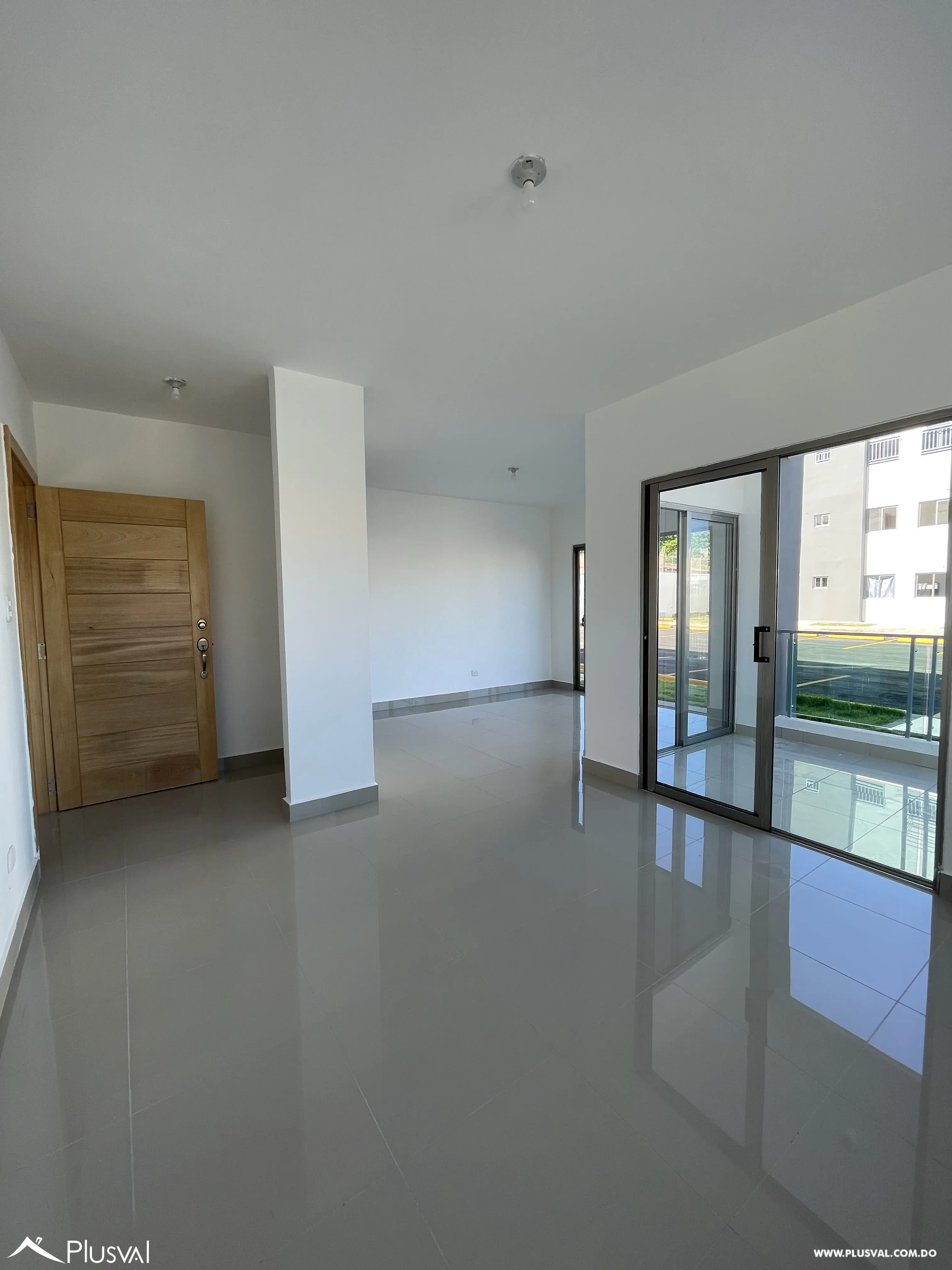 Complejo de  Aptos - Primer Nivel - 3 Habitaciones + Patio 528096