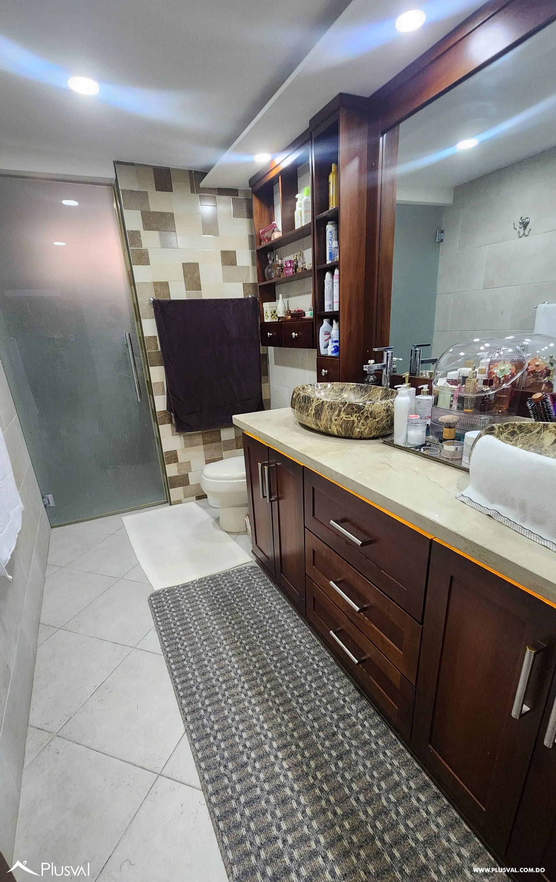 Se vende amplia casa en Los Restauradores 475473