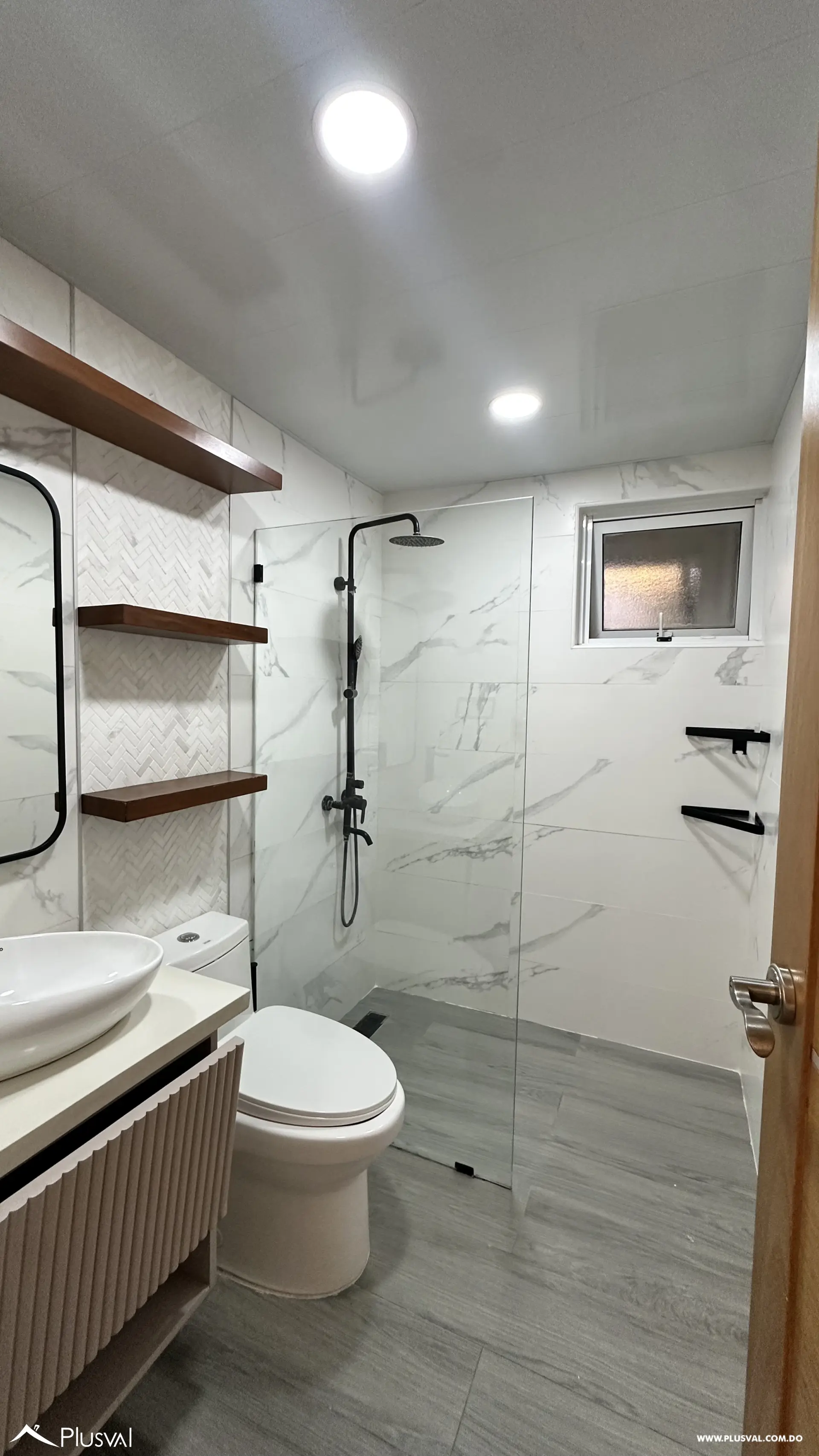 Apartamento en Alquiler en Naco 3 Habitaciones Cerca del Parque La Arboleda 516955