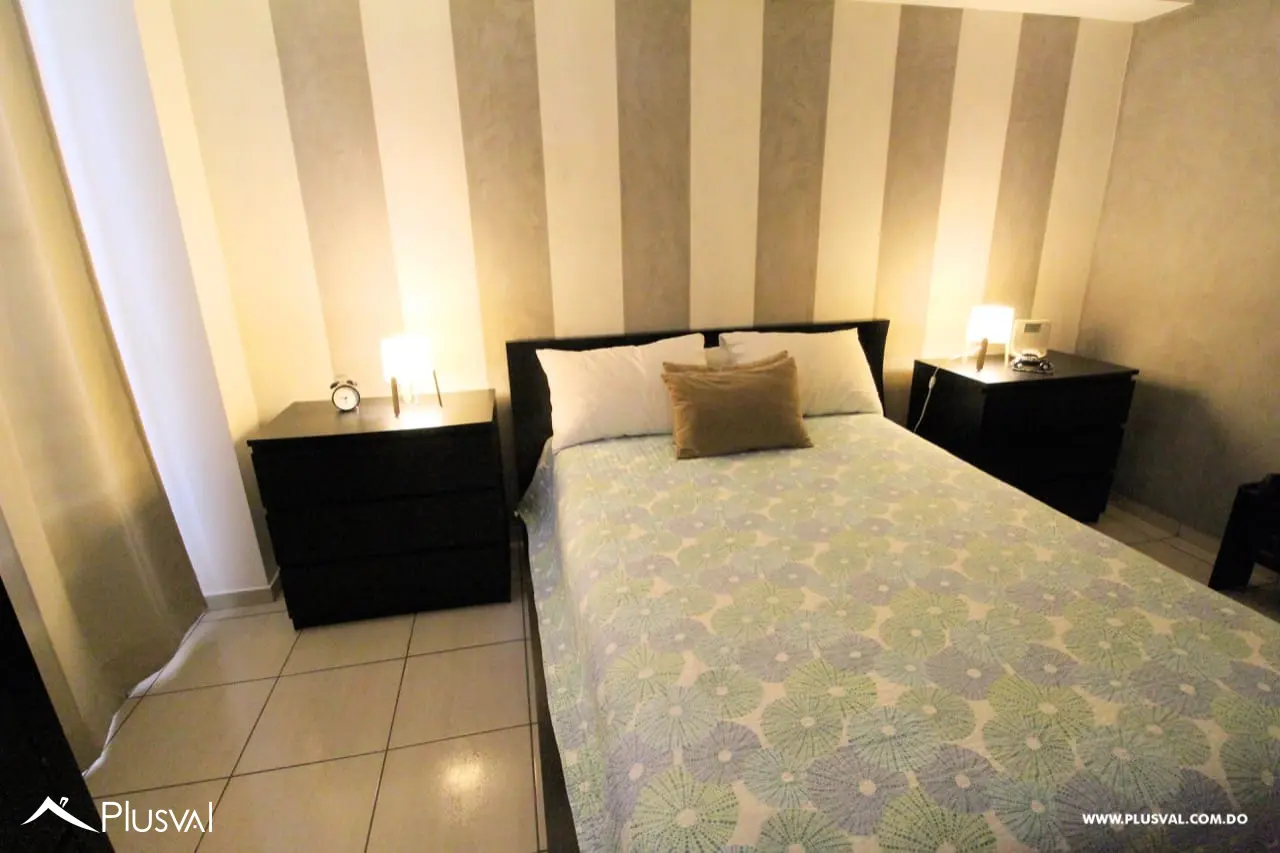 Apartamento en Alquiler de 3 habitaciones en Evaristo Morales 516736