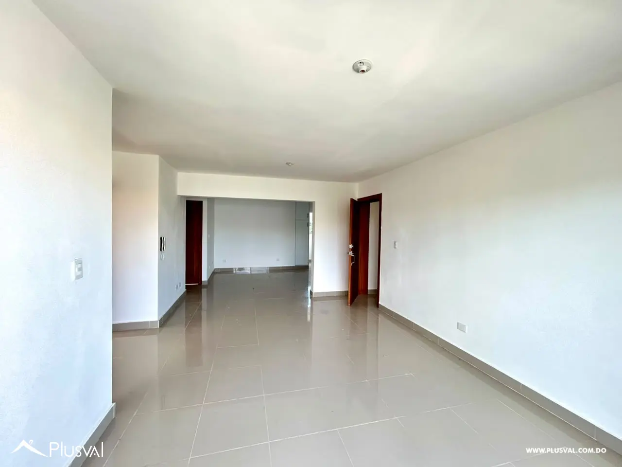 Se vende apartamento en La Vega Tercer nivel con terraza privada 531834