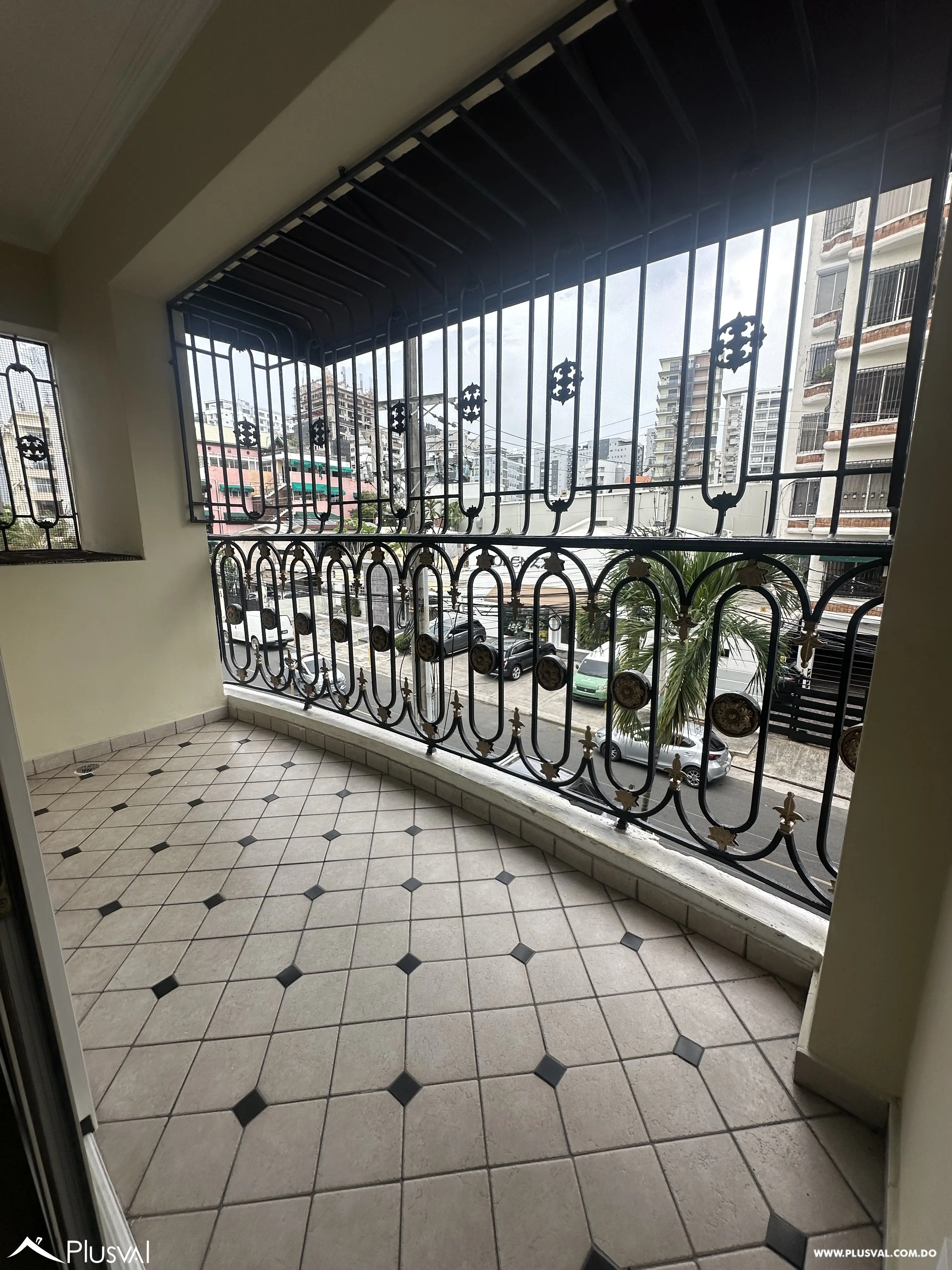 Apartamento en alquiler en Naco de 225mts. 519980