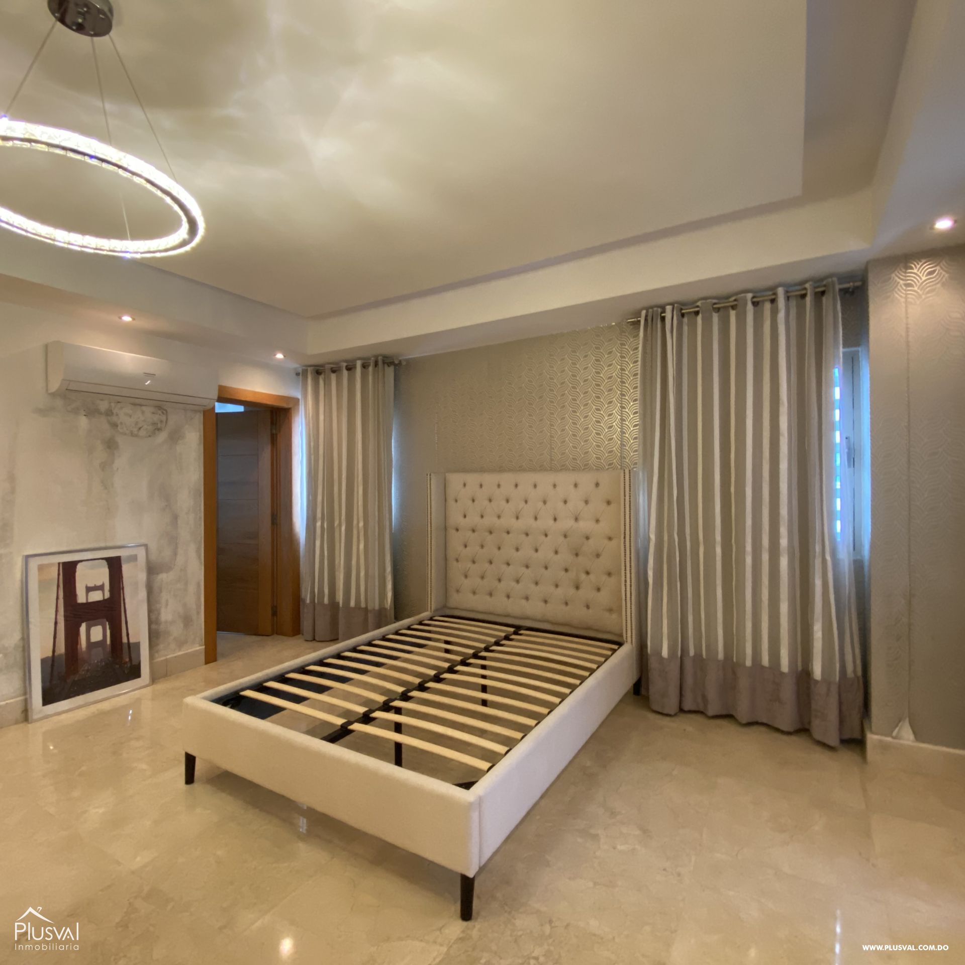 Alquilo Excelente Apartamento en el Corazón  Piantini 430604