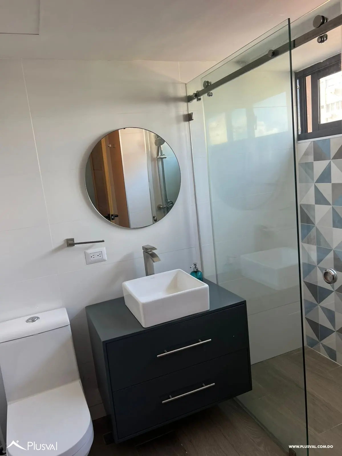 Se alquila apartamento amplio de 3 habitaciones amueblado 502345