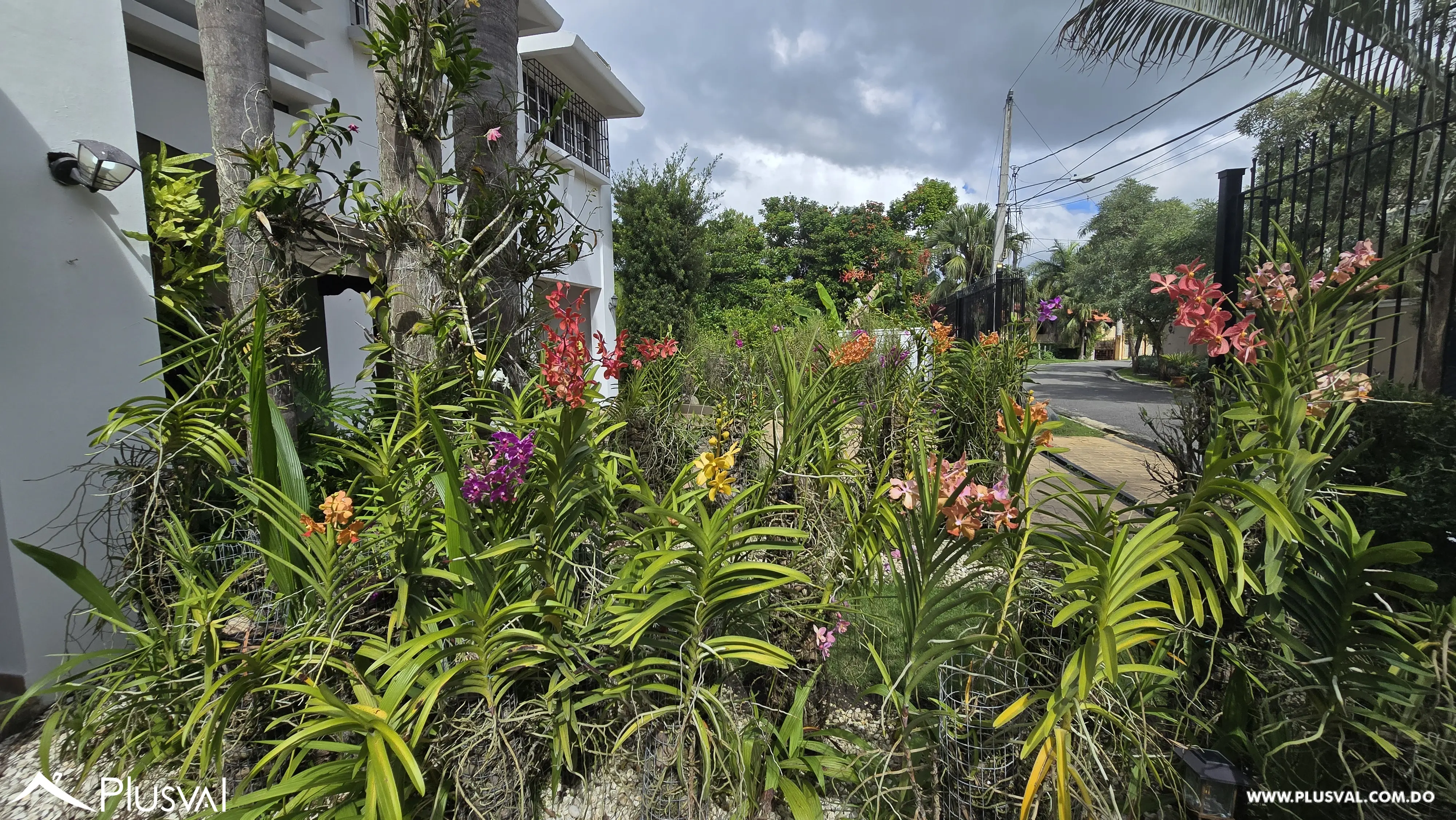 Un Hogar para Crear Recuerdos Inolvidables, Casa en Venta en Cuesta Hermosa I. 479601