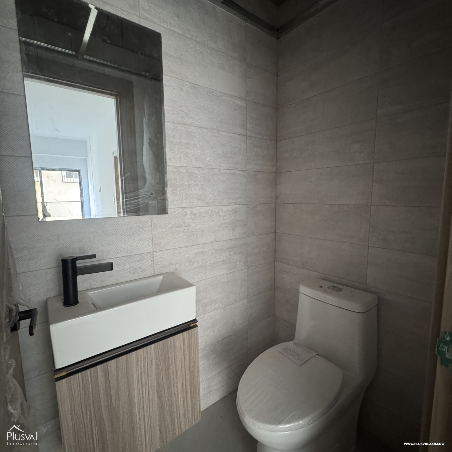 Apartamento en alquiler de 2 habitaciones en Evaristo Morales 494489