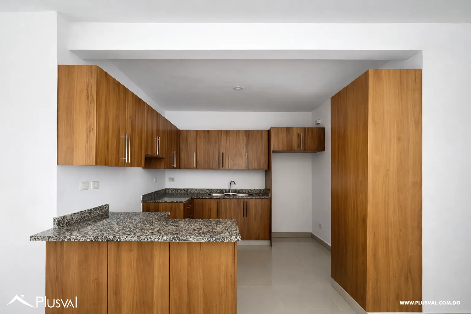 Amplio y funcional apartamento en la zona de las Damas 482916