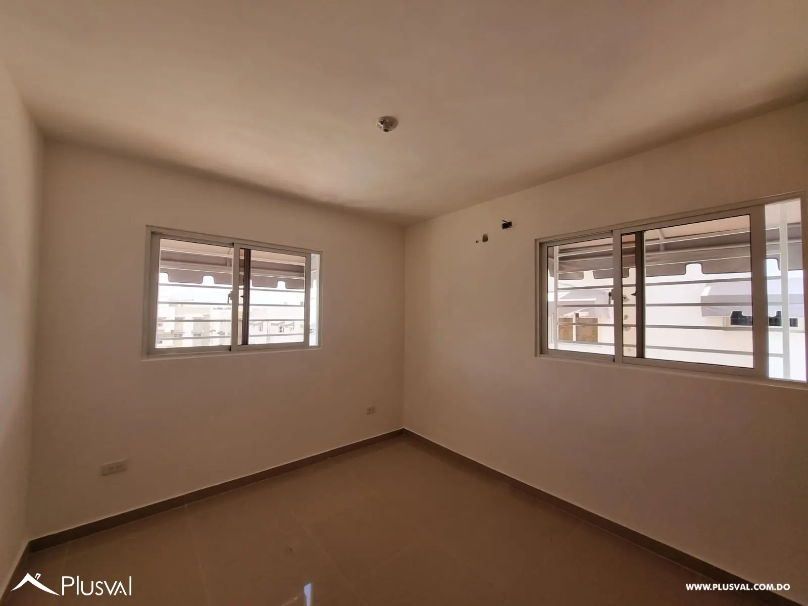 Apartamentos en alquiler cerca de la Av. República de Colombia 452099