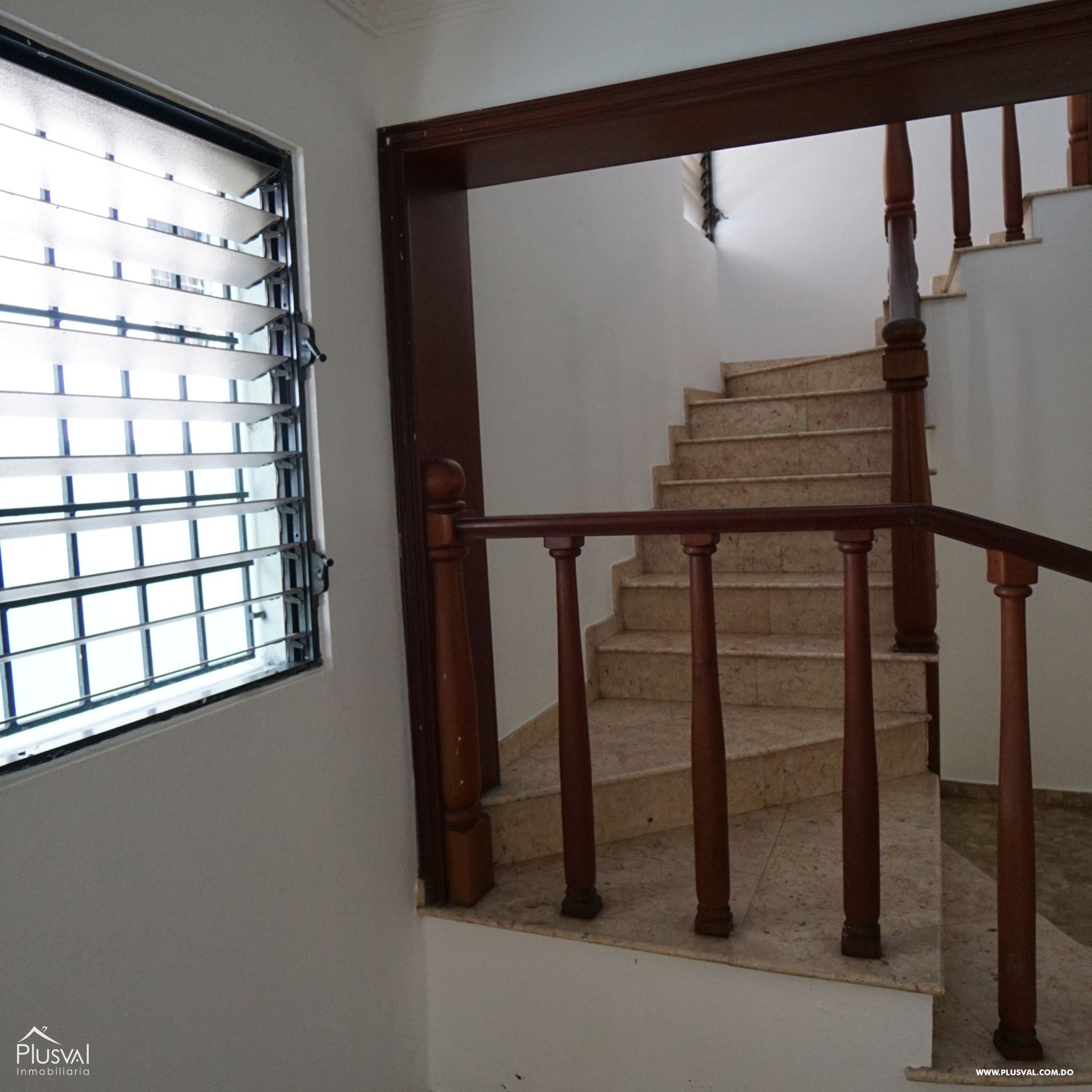 Amplia casa en VENTA en Cuesta Brava. 383600