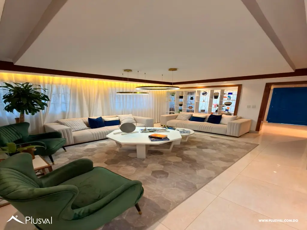 San Isidro - Venta casa de 2 niveles con amplios espacios y patio 529819