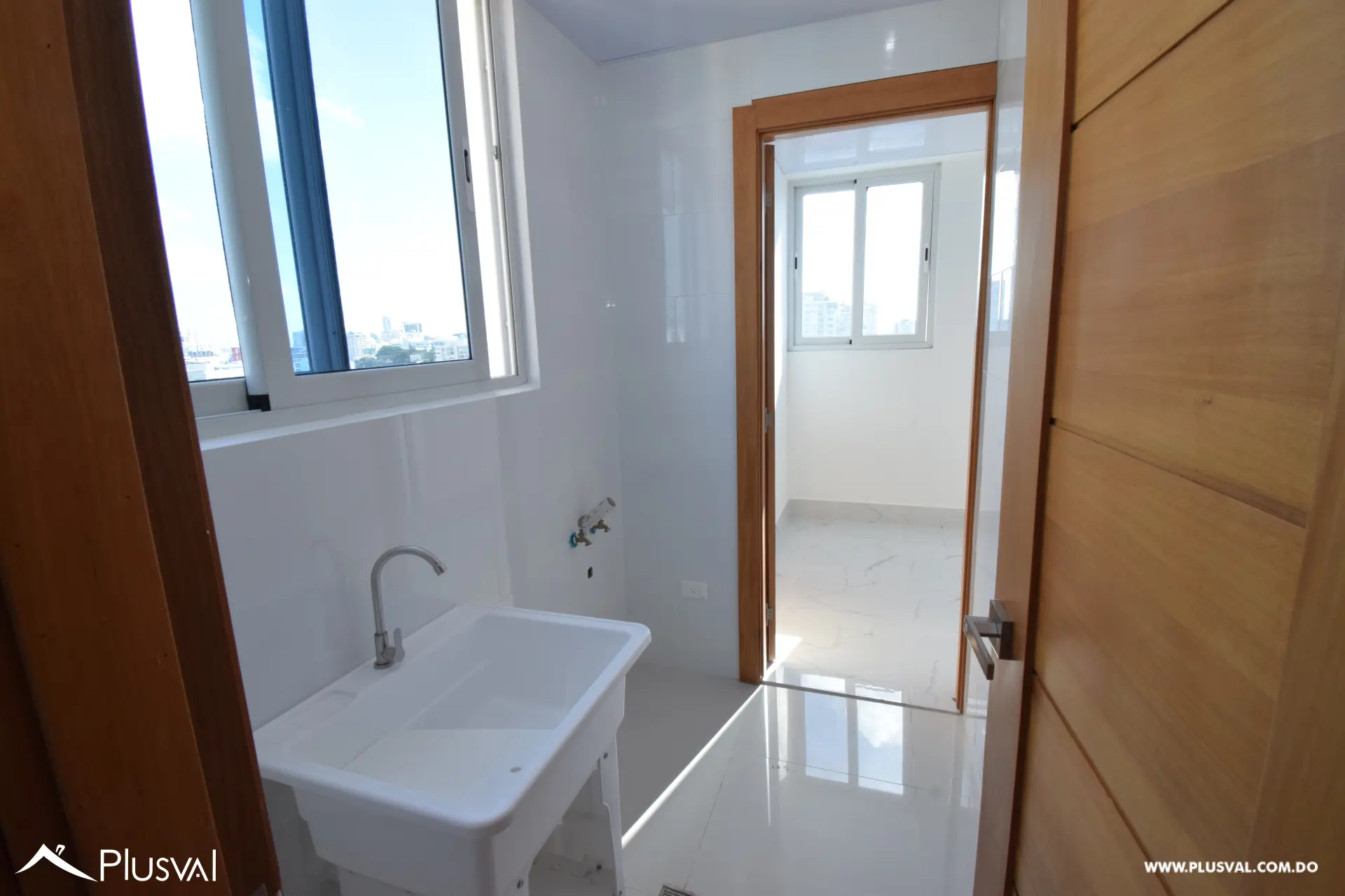 Lujosa Torre en Bella Vista, en la Av. Sarasota 501445