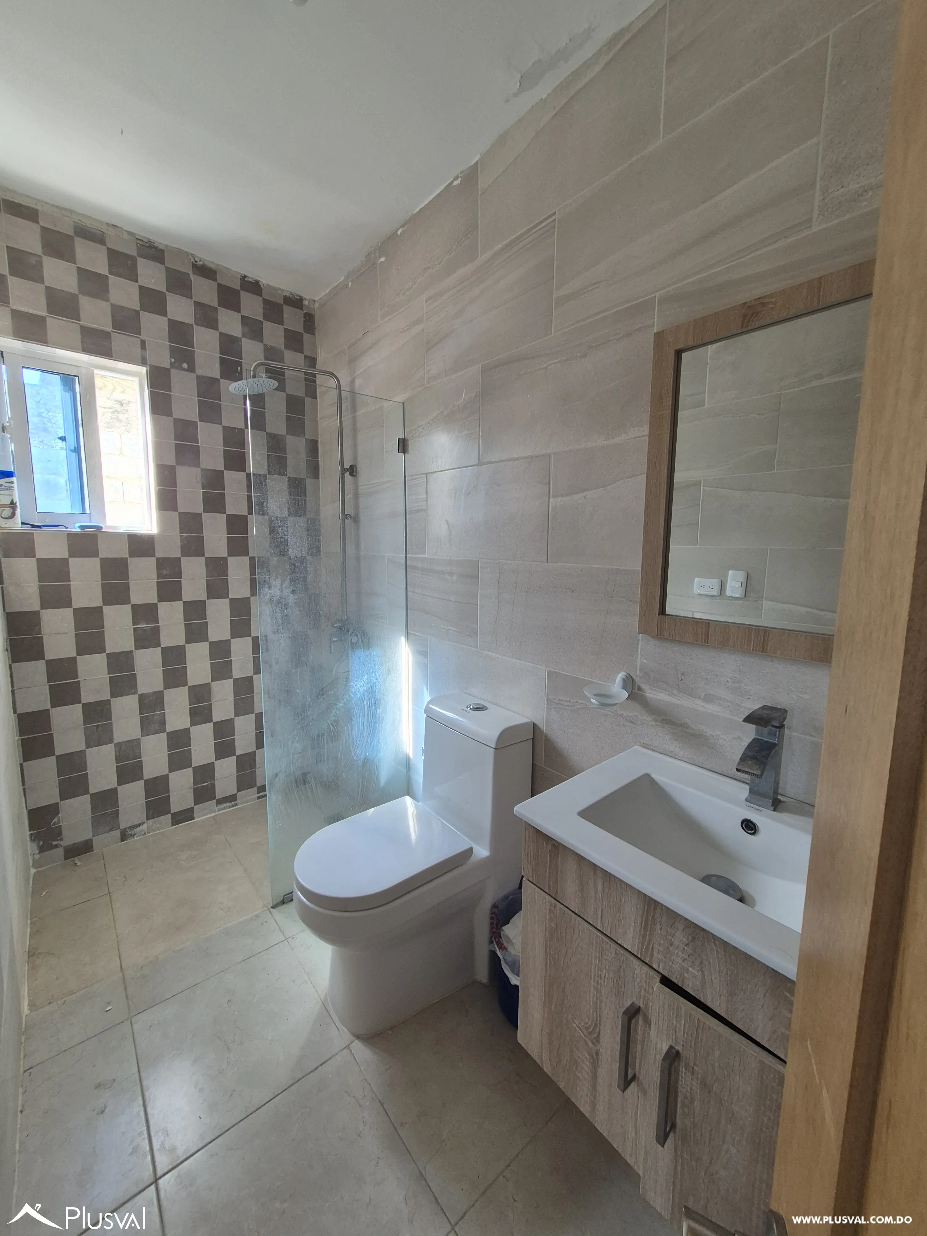 ESPACIOSA CASA EN VENTA EN REPUBLICA COLOMBIA EN RESIDENCIAL CERRADO 460259