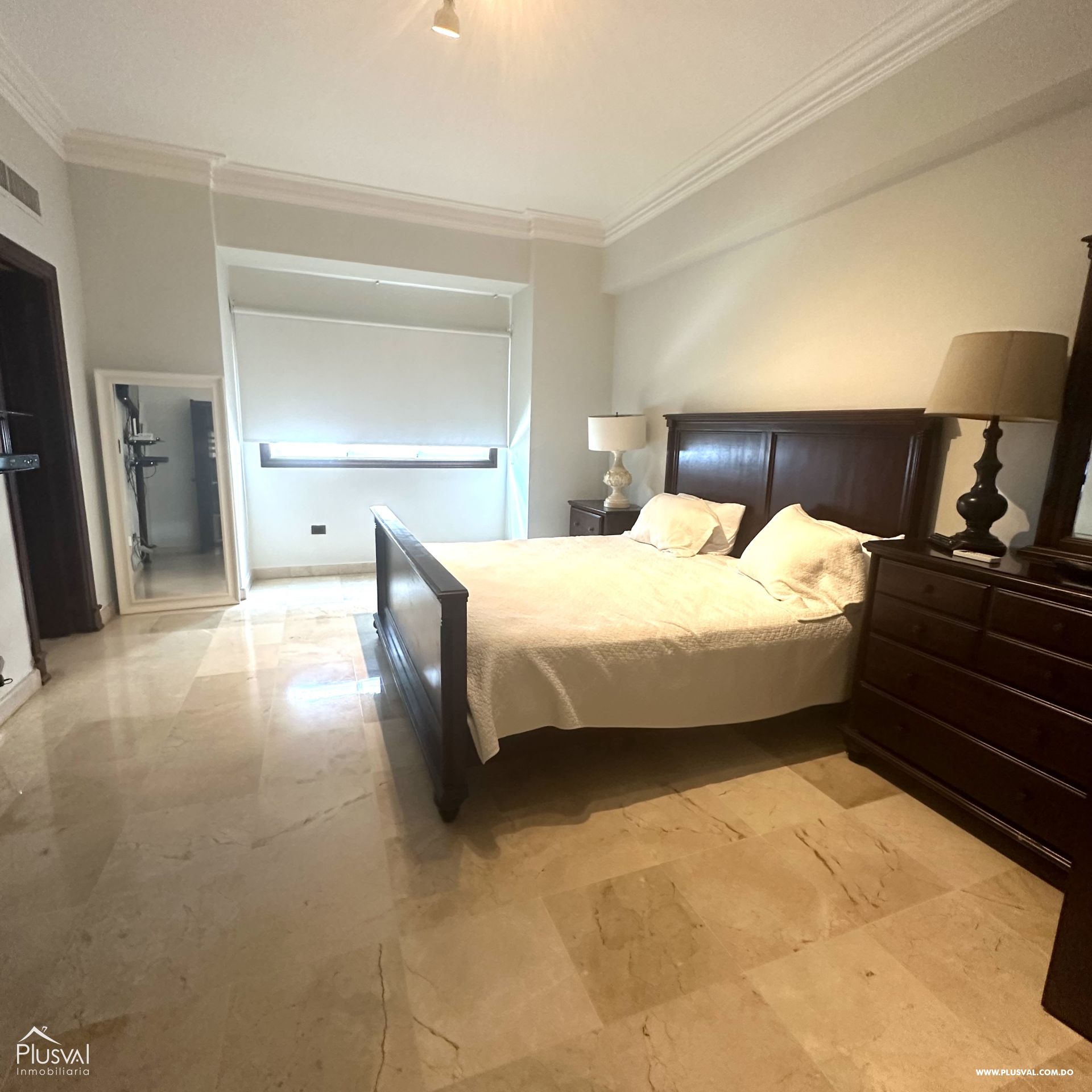 Apartamento de alquiler amueblado en Piantini 374029