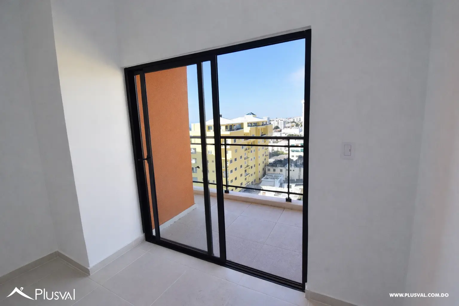Apartamento en alquiler de 2 habitaciones mas estudio 487641
