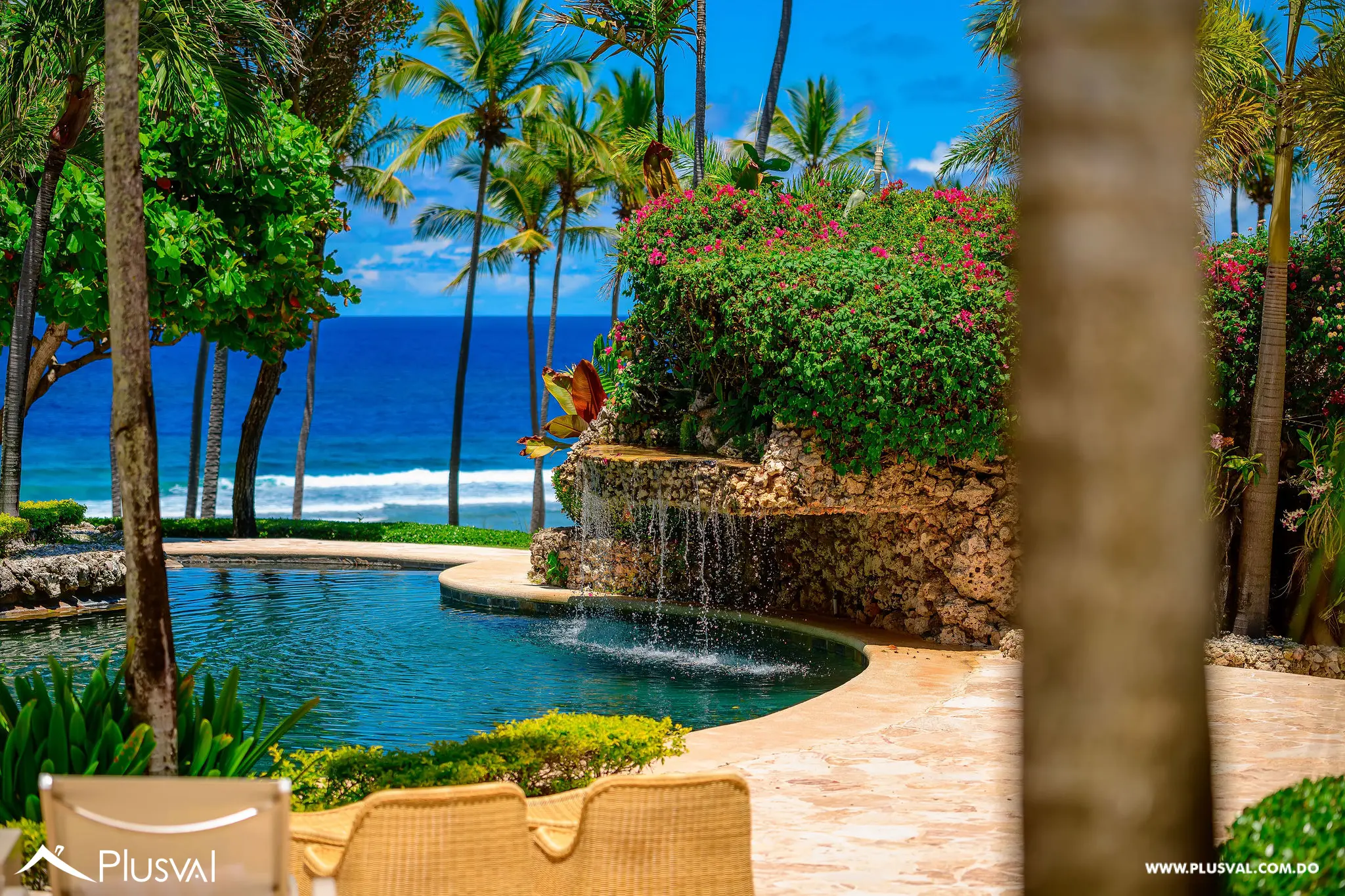 Preciosa Villa en venta. primera línea de playa en Cabrera 476747