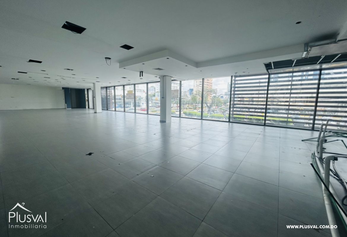 Alquiler de Local en Plaza Comercial en lo Mejor de Piantinii 302448