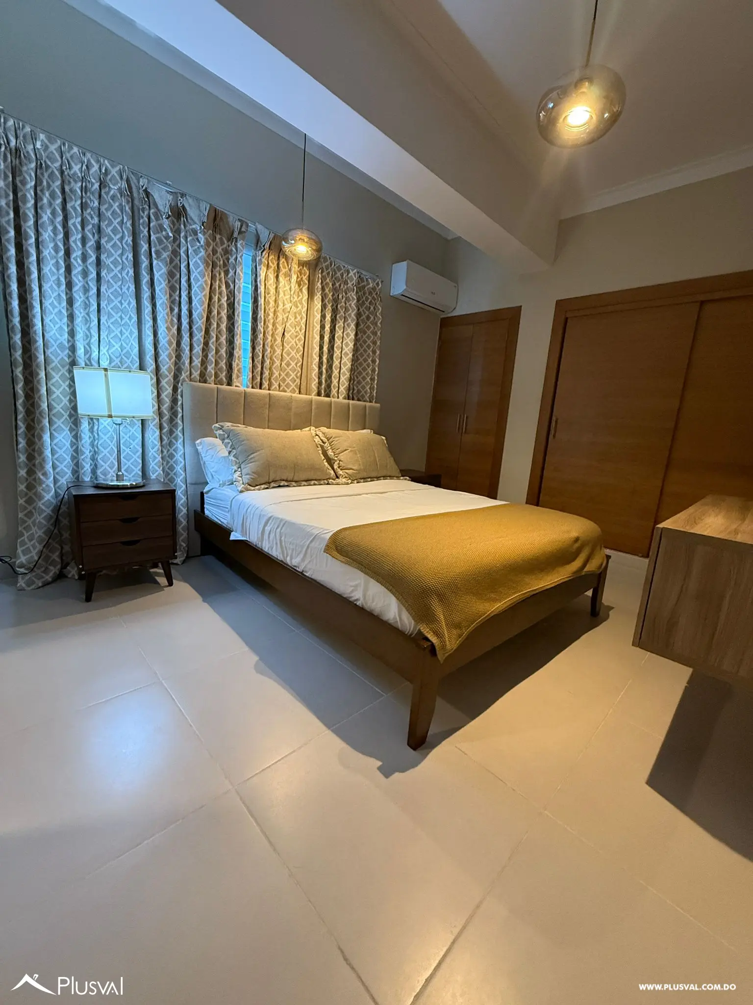 Alquiler de apartamento totalmente amueblado en Evaristo Morales 474080