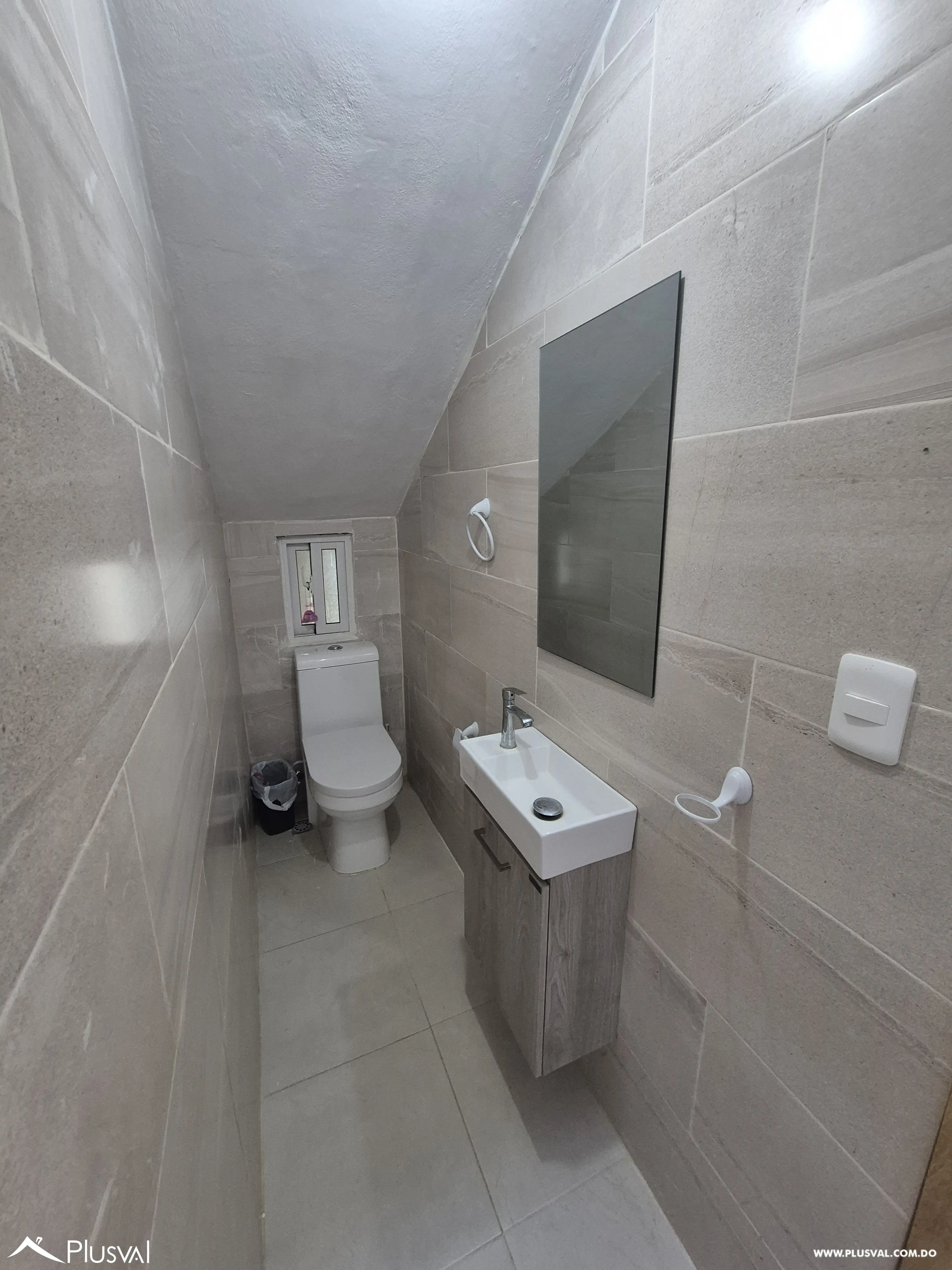 ESPACIOSA CASA EN VENTA EN REPUBLICA COLOMBIA EN RESIDENCIAL CERRADO 460254