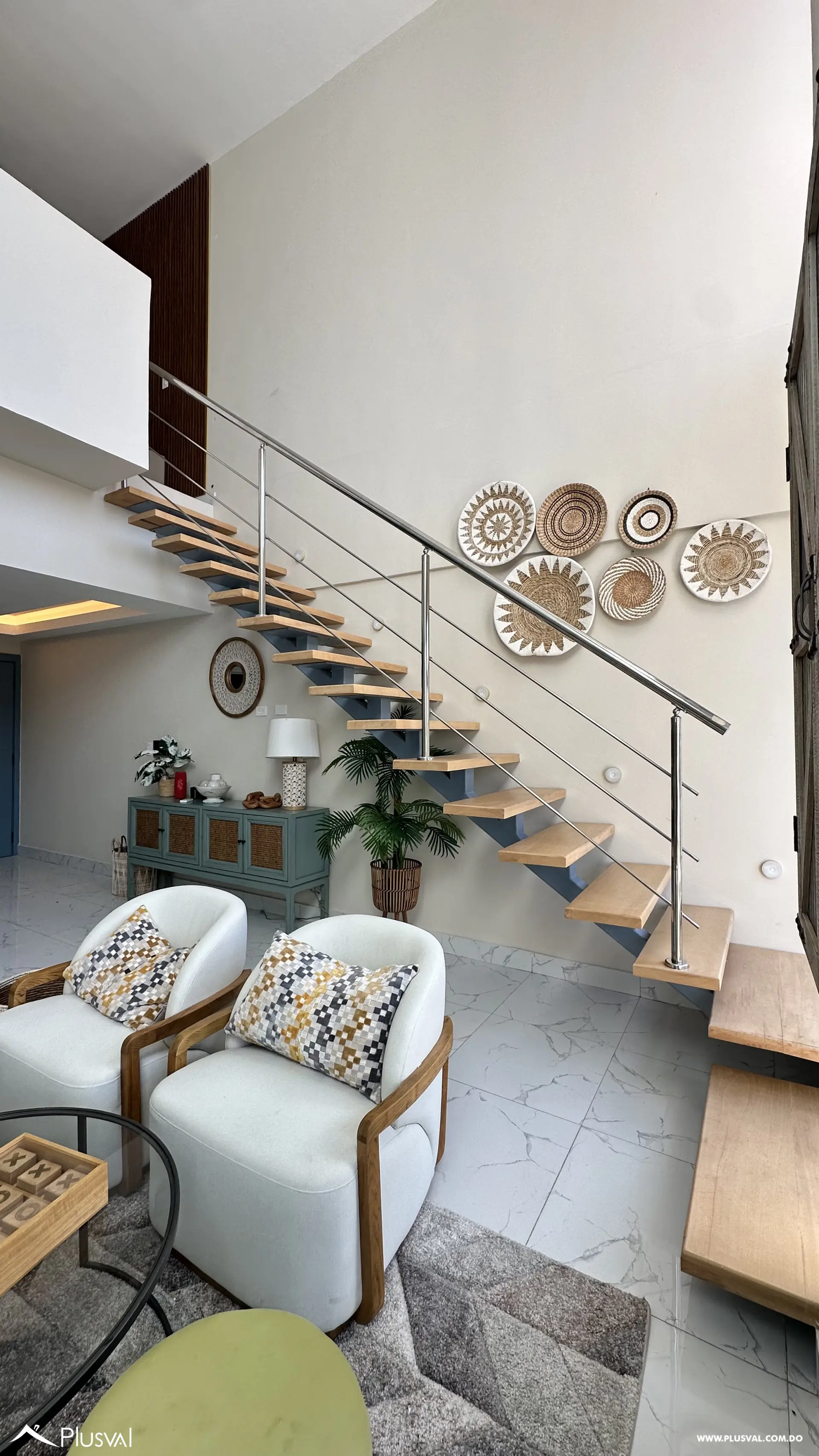 Apartamento de 1 Habitación Amueblado en Venta en Evaristo Morales, Santo Domingo 499743