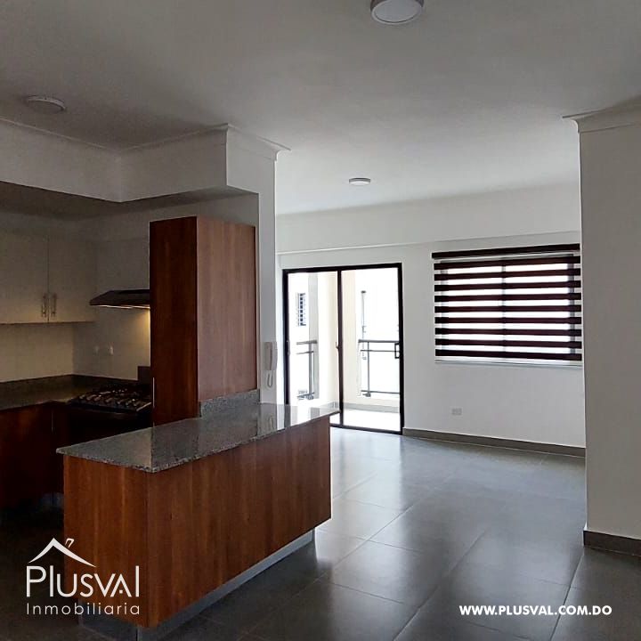 Venta de amplio apartamento con línea Blanca en Arroyo Hondo Viejo 228032