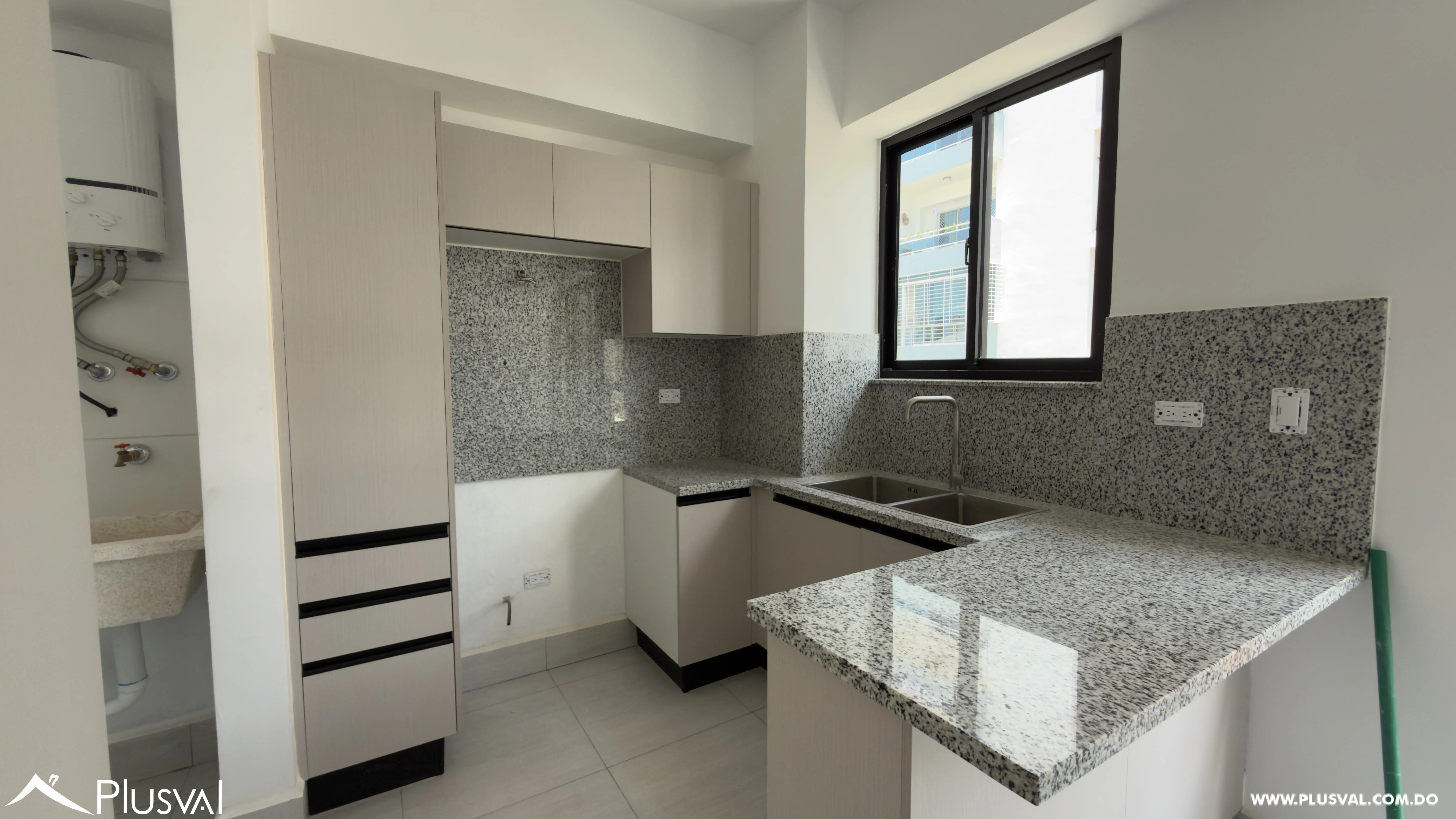 Proyecto de apartamentos en venta en Evaristo Morales 512989