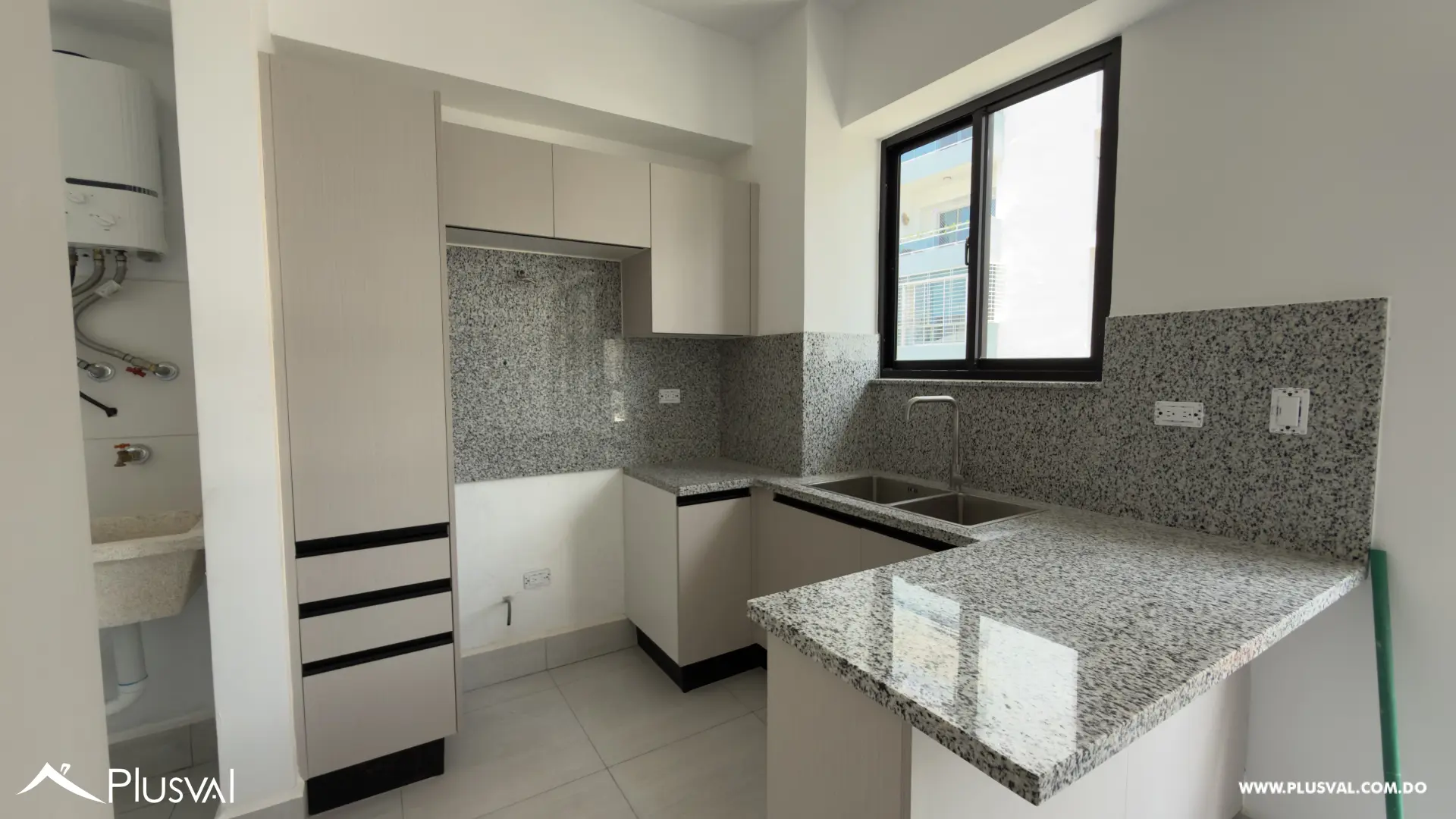 Proyecto de apartamentos en venta en Evaristo Morales 512989