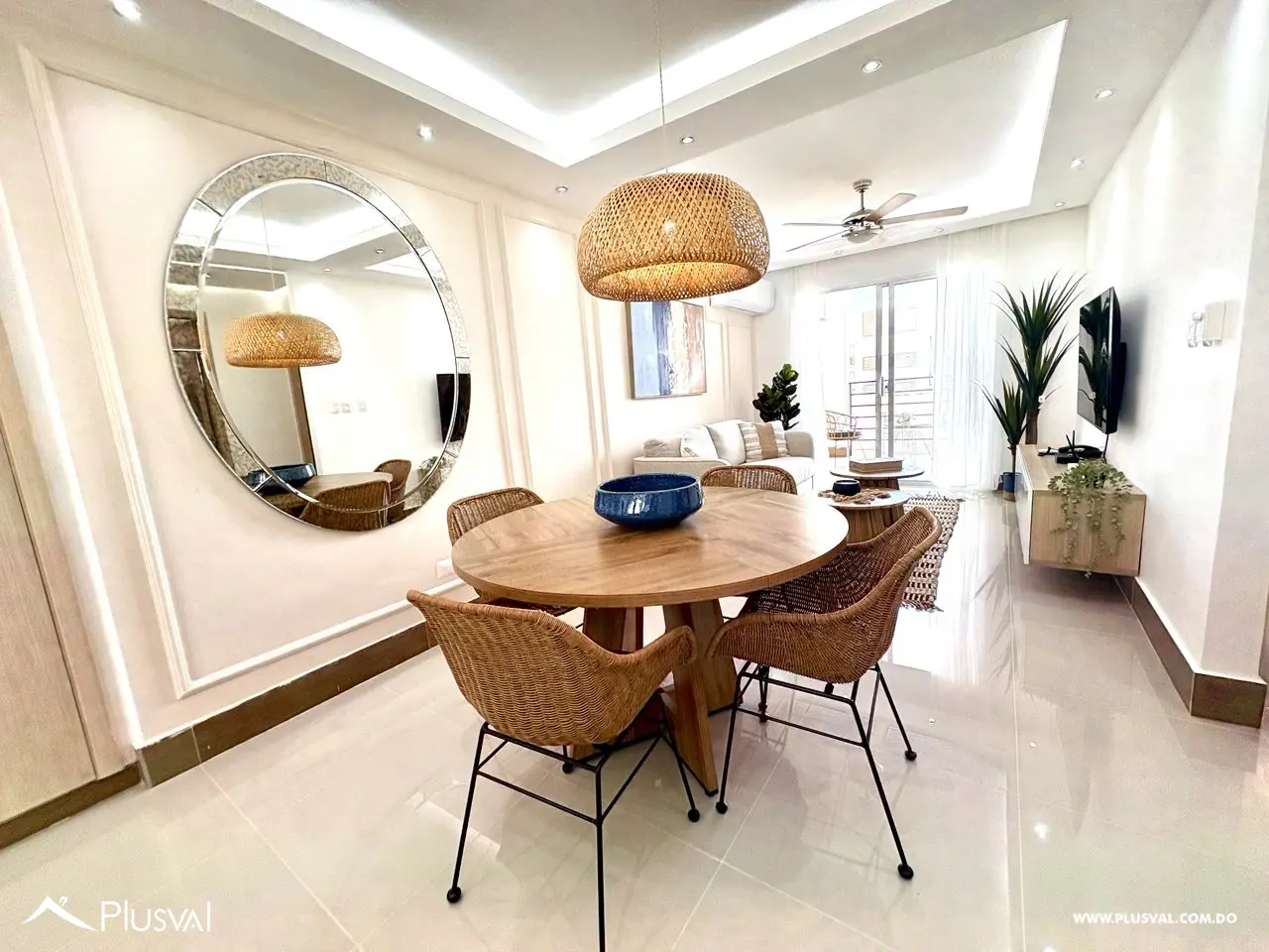 Apartamento en alquiler de dos habitaciones ubicado en Canas del Este 476198